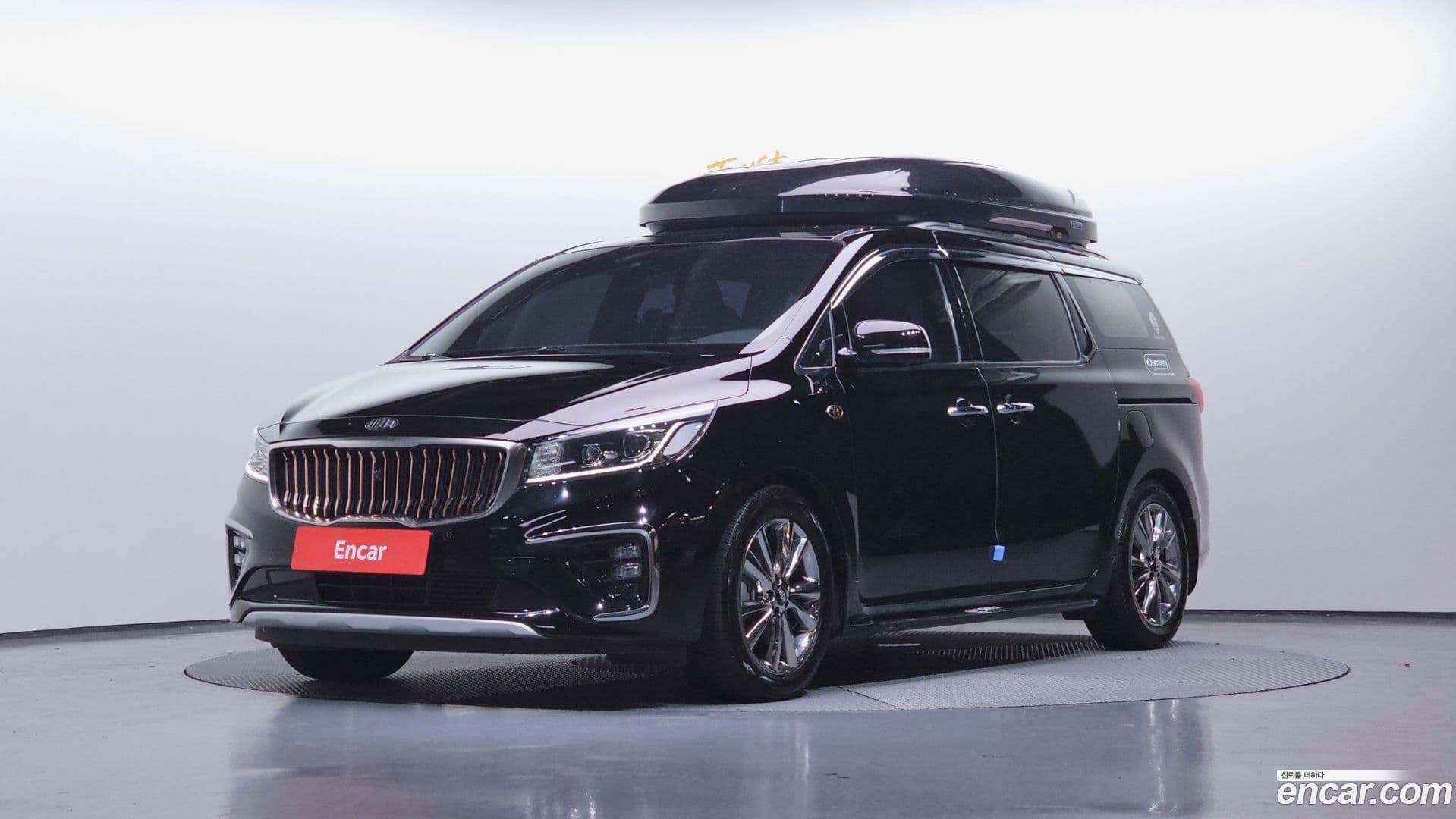Main__Slider__Photo:Canival Kia 2018.7-0
