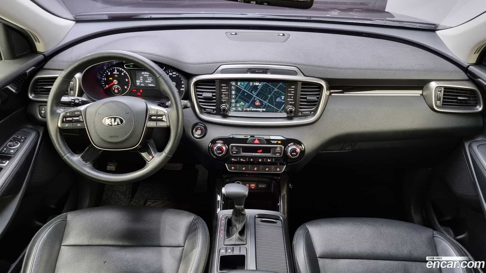 Sorento Kia 2018.1-INNER-007
