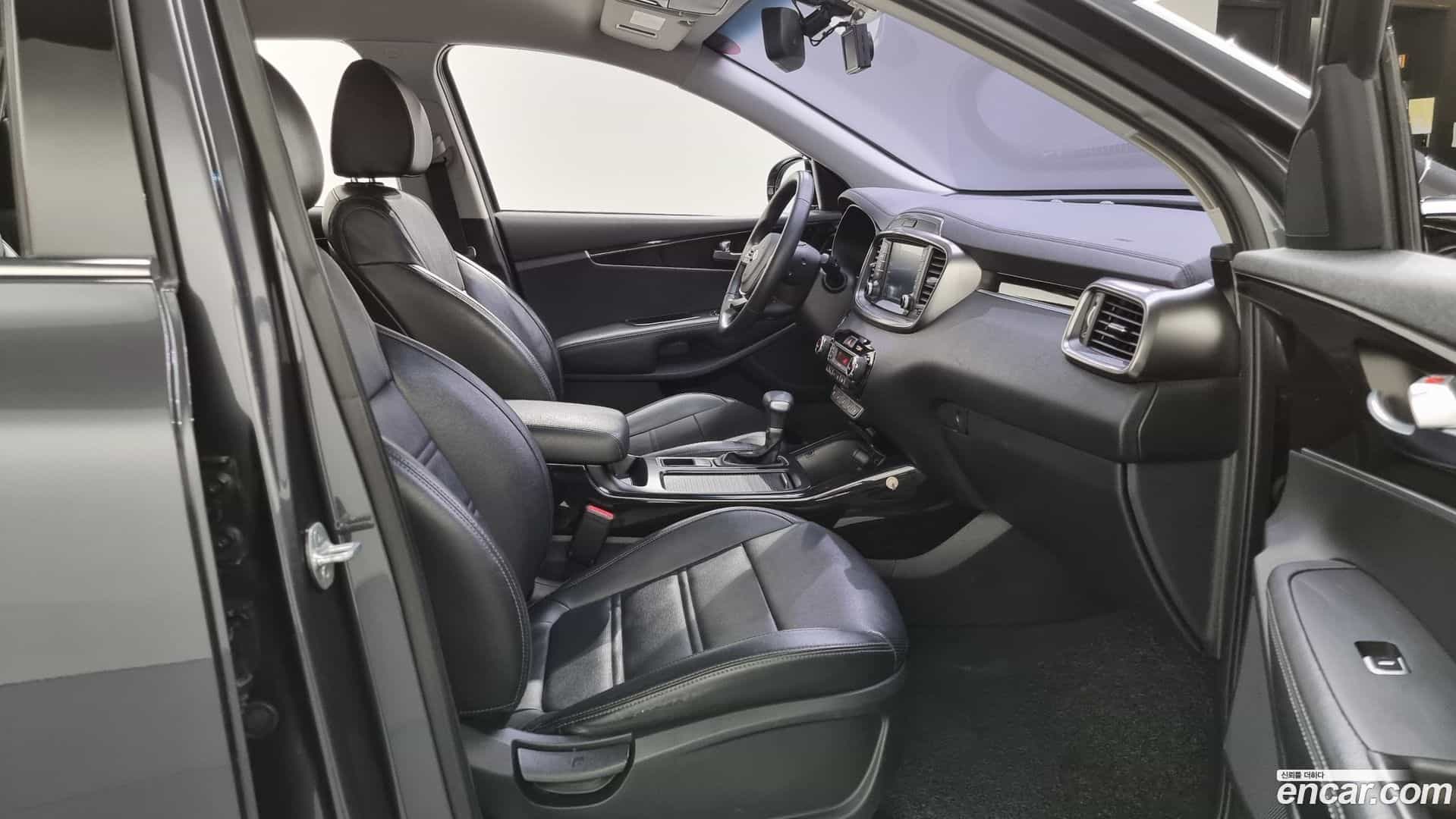 Sorento Kia 2018.1-INNER-010