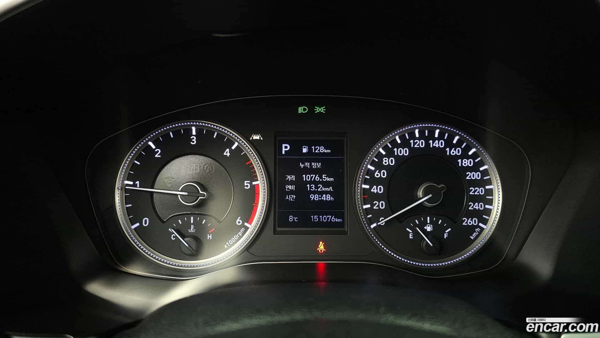 Santafe Hyundai 2018.10-INNER-008
