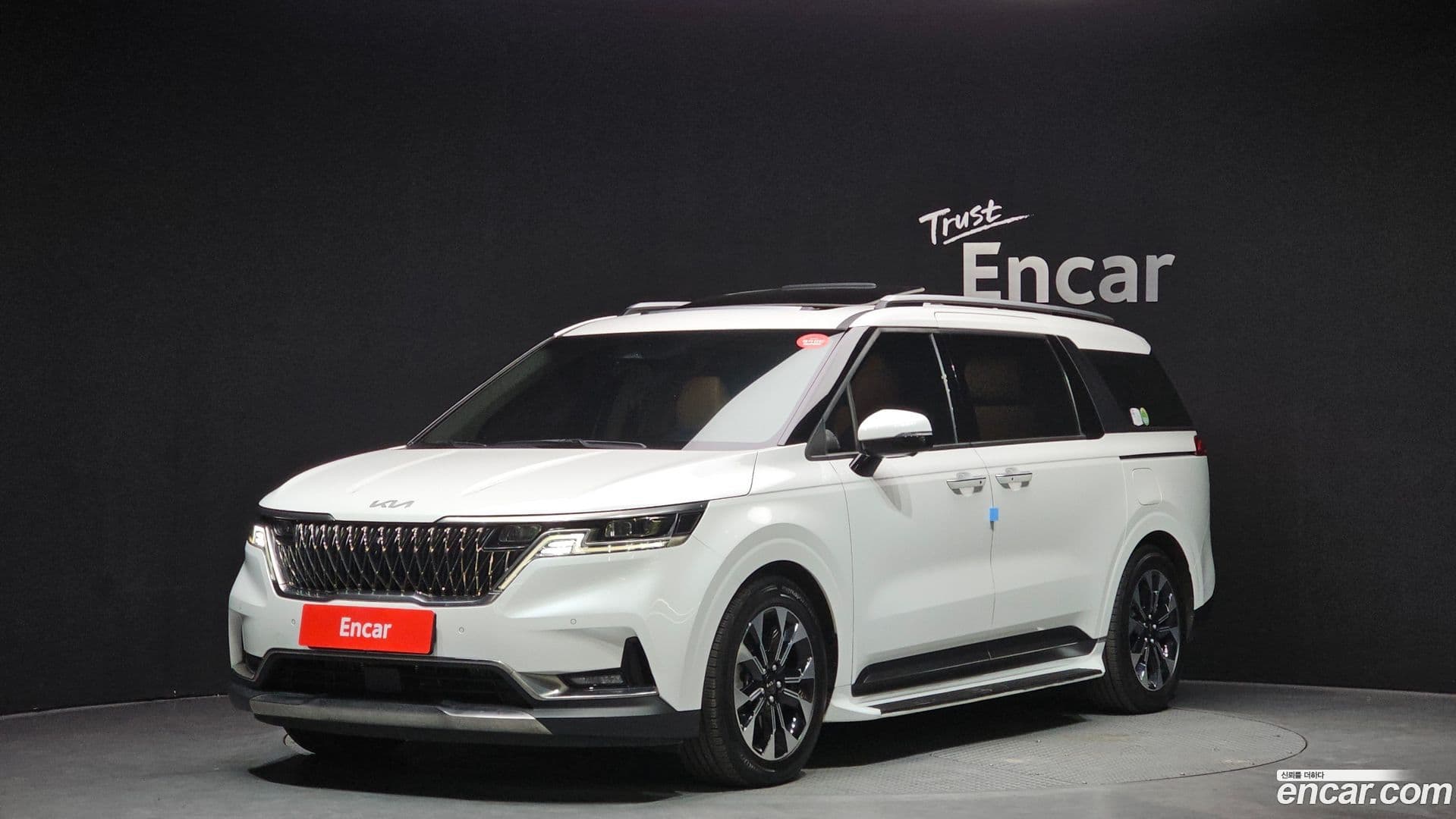 Main__Slider__Photo:Canival Kia 2022.2-0