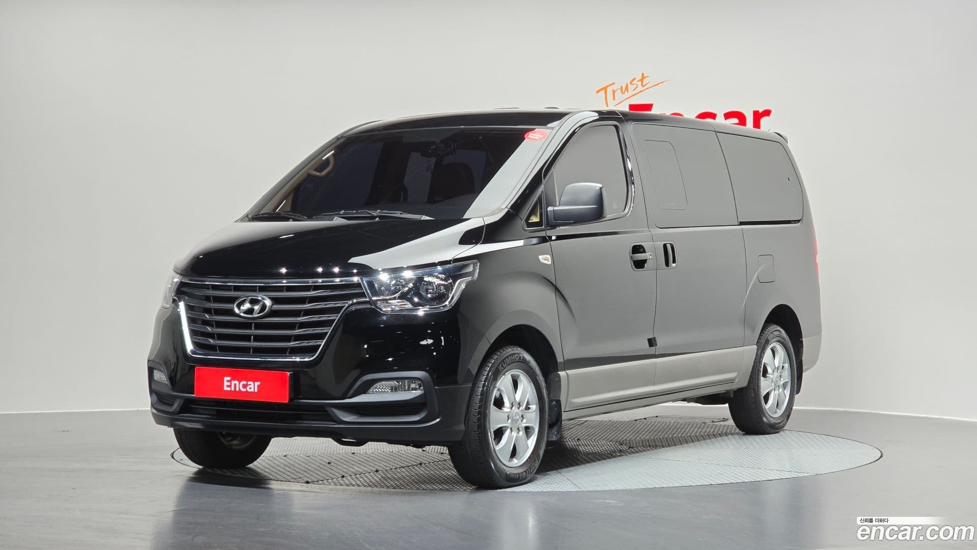 Main__Slider__Photo:Starex Hyundai 2018.3-0