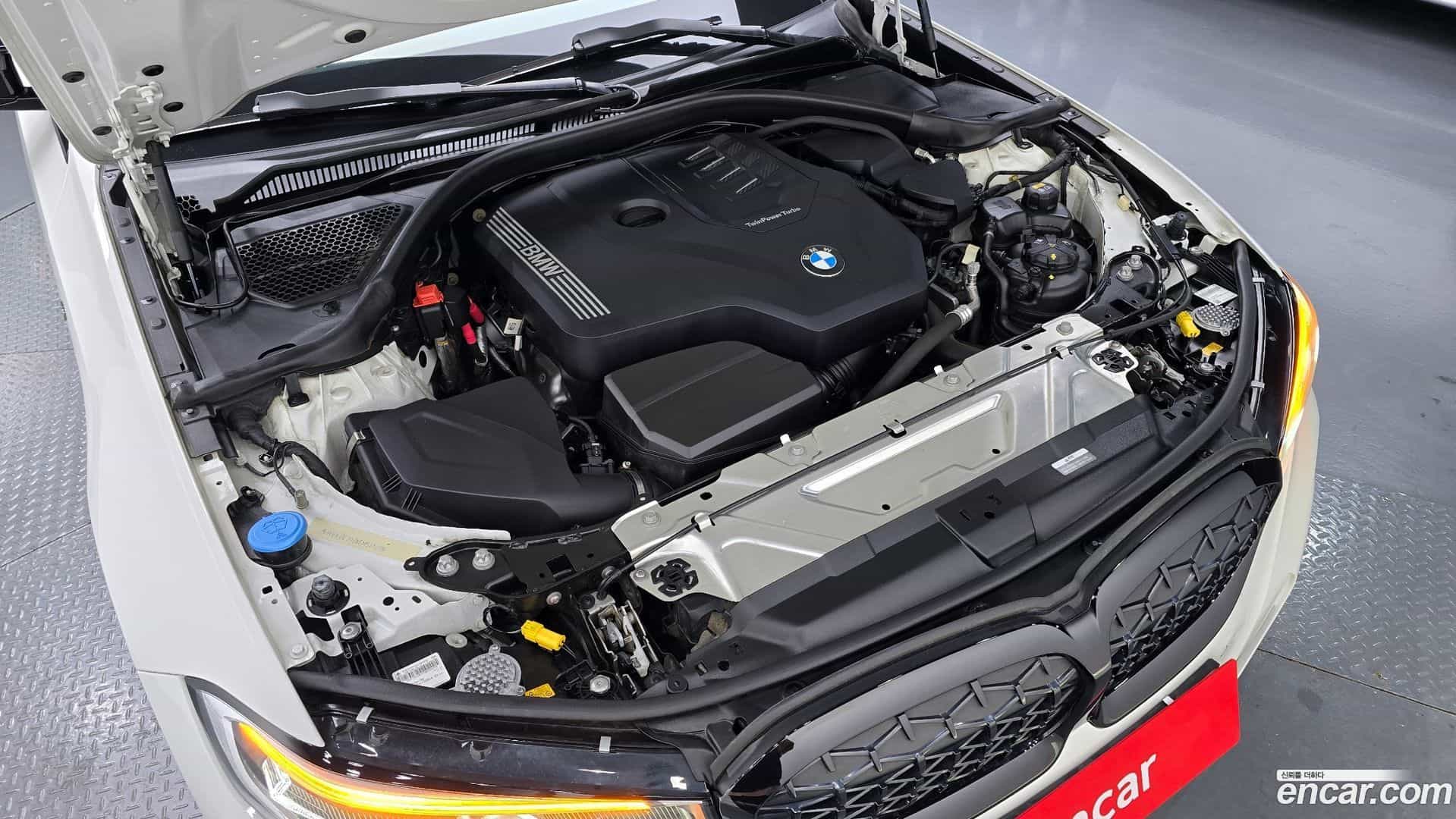 3-Series BMW 2022.3-INNER-006