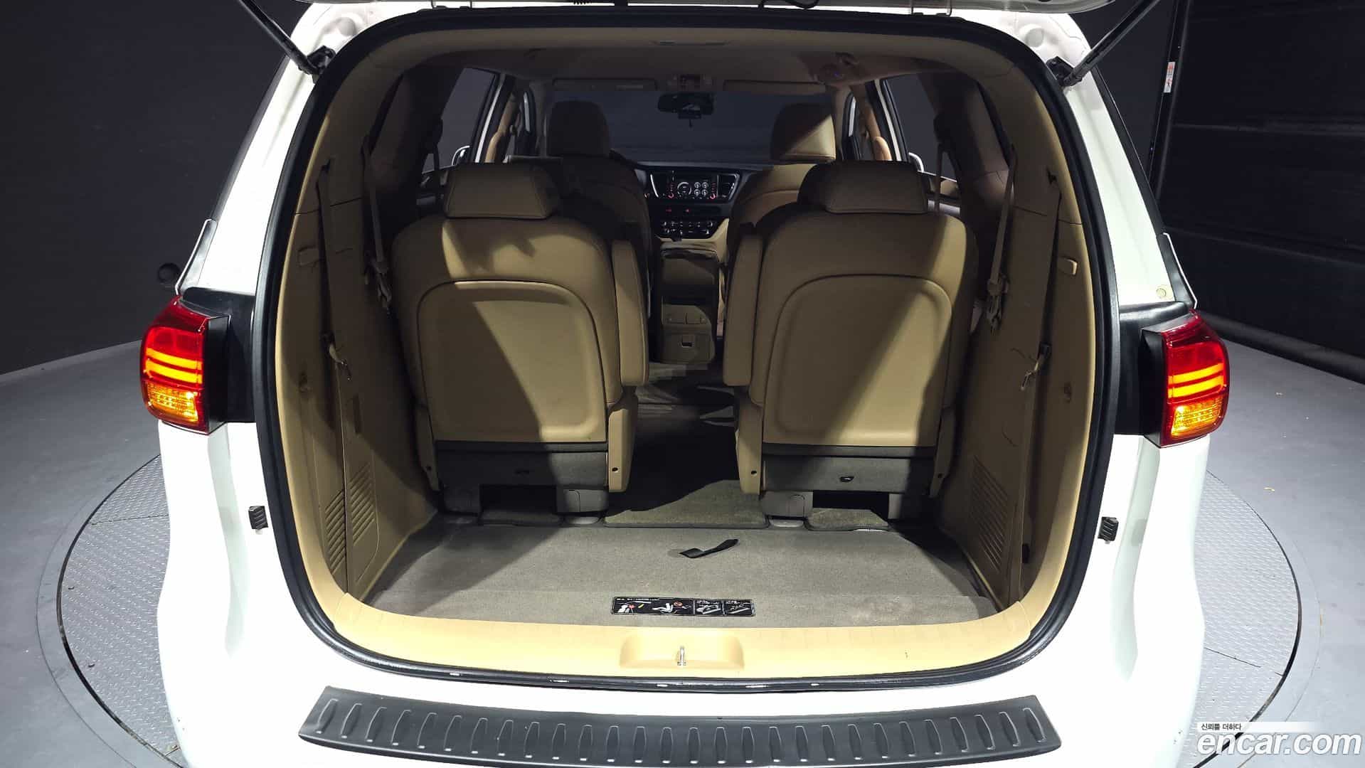Canival Kia 2015.10-OPTION-024