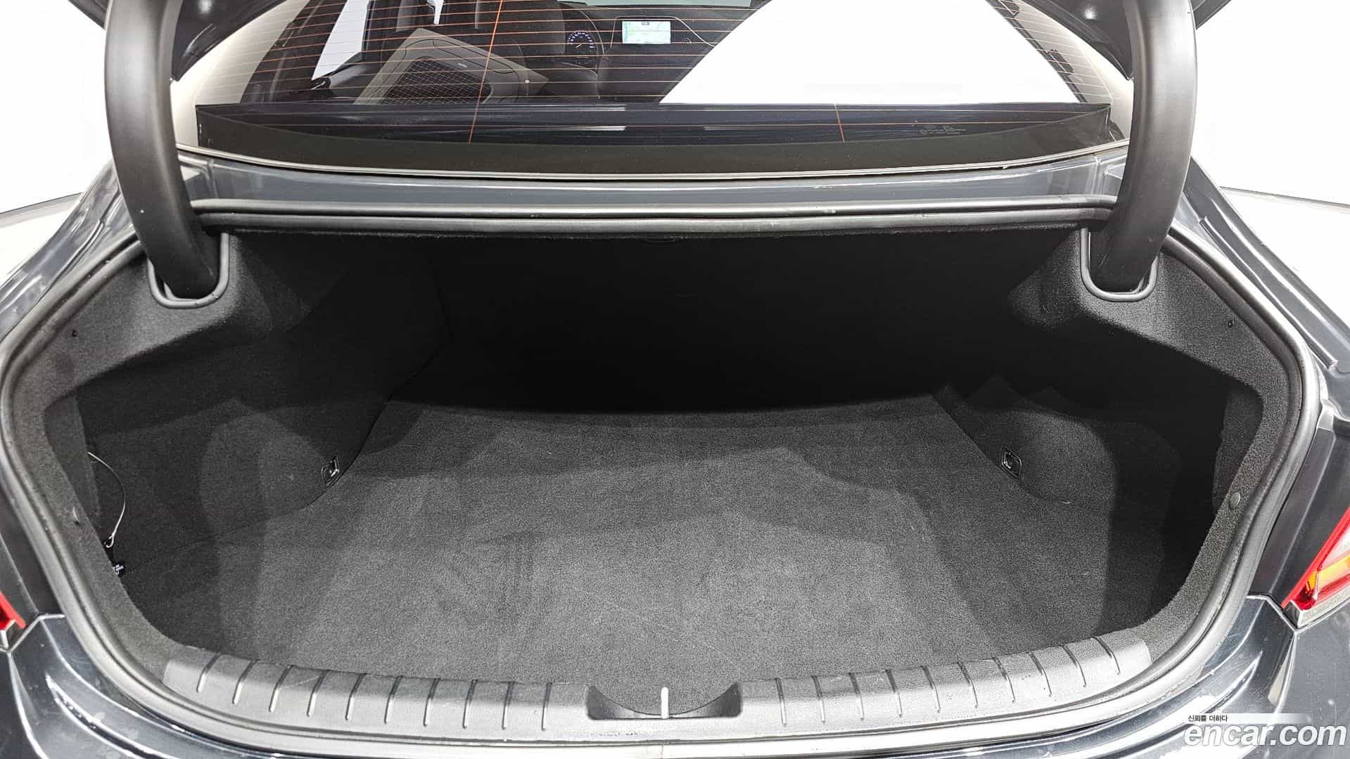 Grandeur Hyundai 2017.10-OPTION-024
