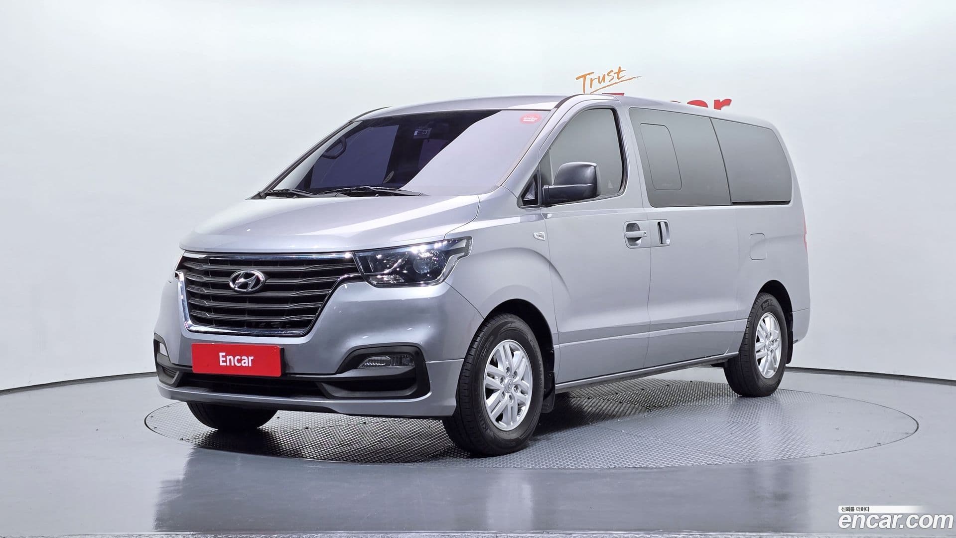 Main__Slider__Photo:Starex Hyundai 2018.0-0