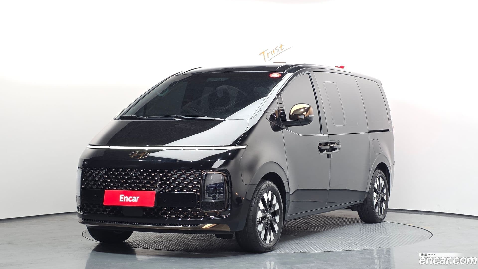 Main__Slider__Photo:Staria Hyundai 2024.8-0