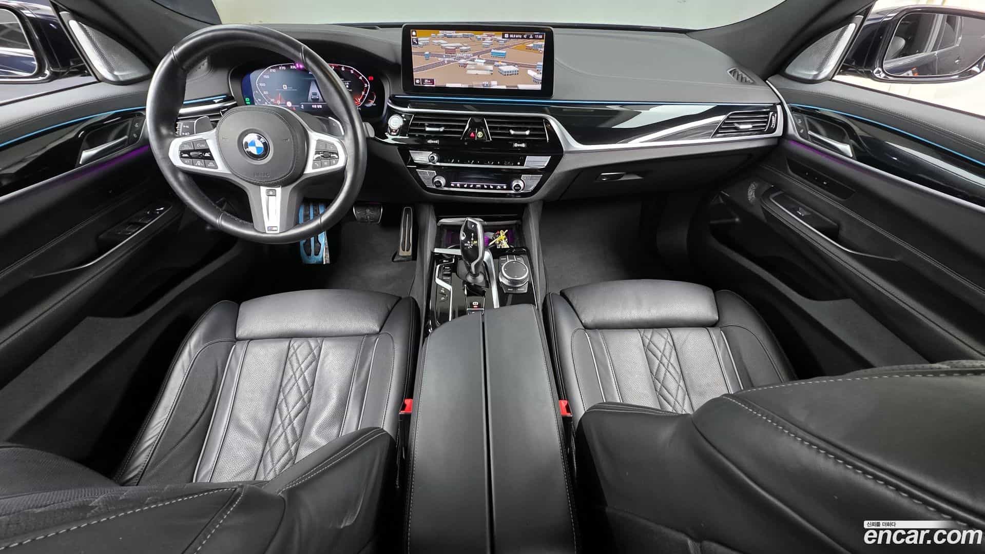 Gran Turismo BMW 2022.2-INNER-007