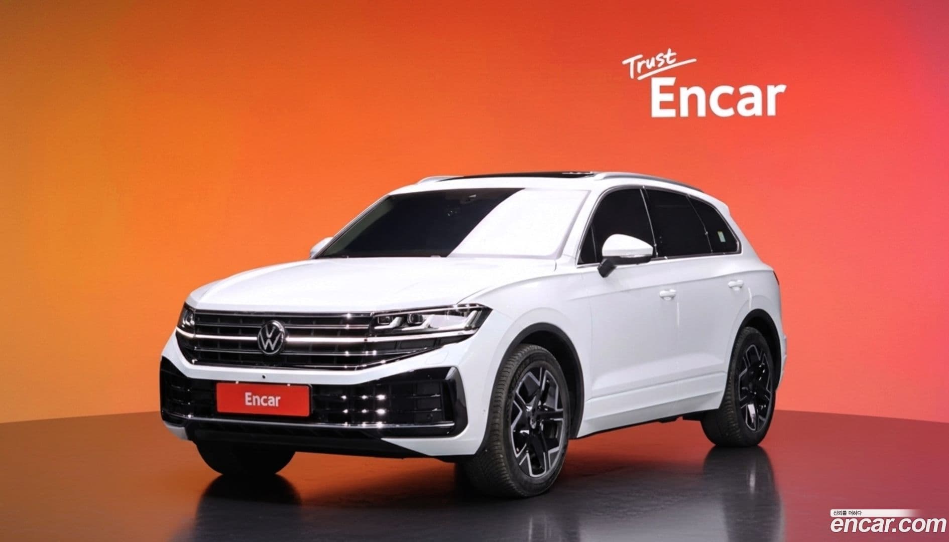 Main__Slider__Photo:Touareg Volkswagen 2024.11-0