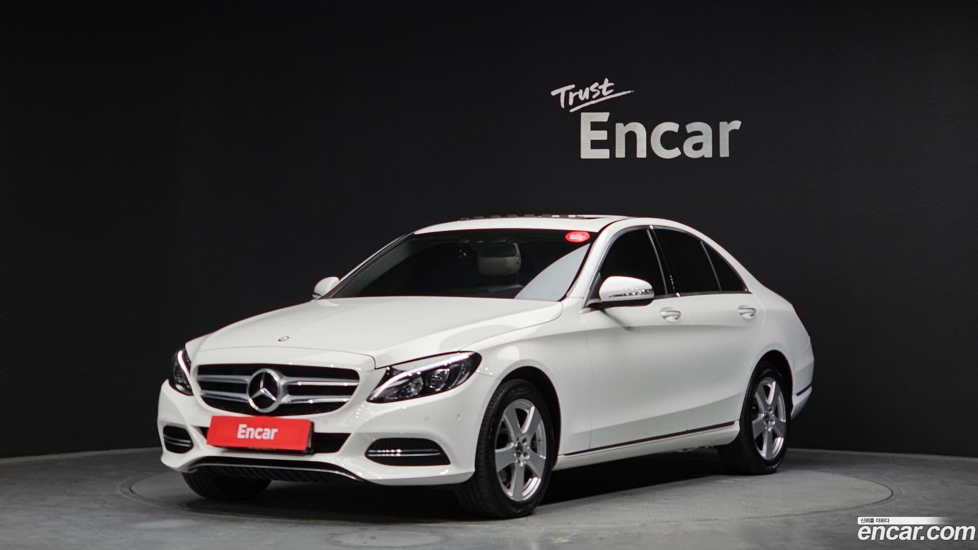 Main__Slider__Photo:C-Class Mercedes-Benz 2015.1-0