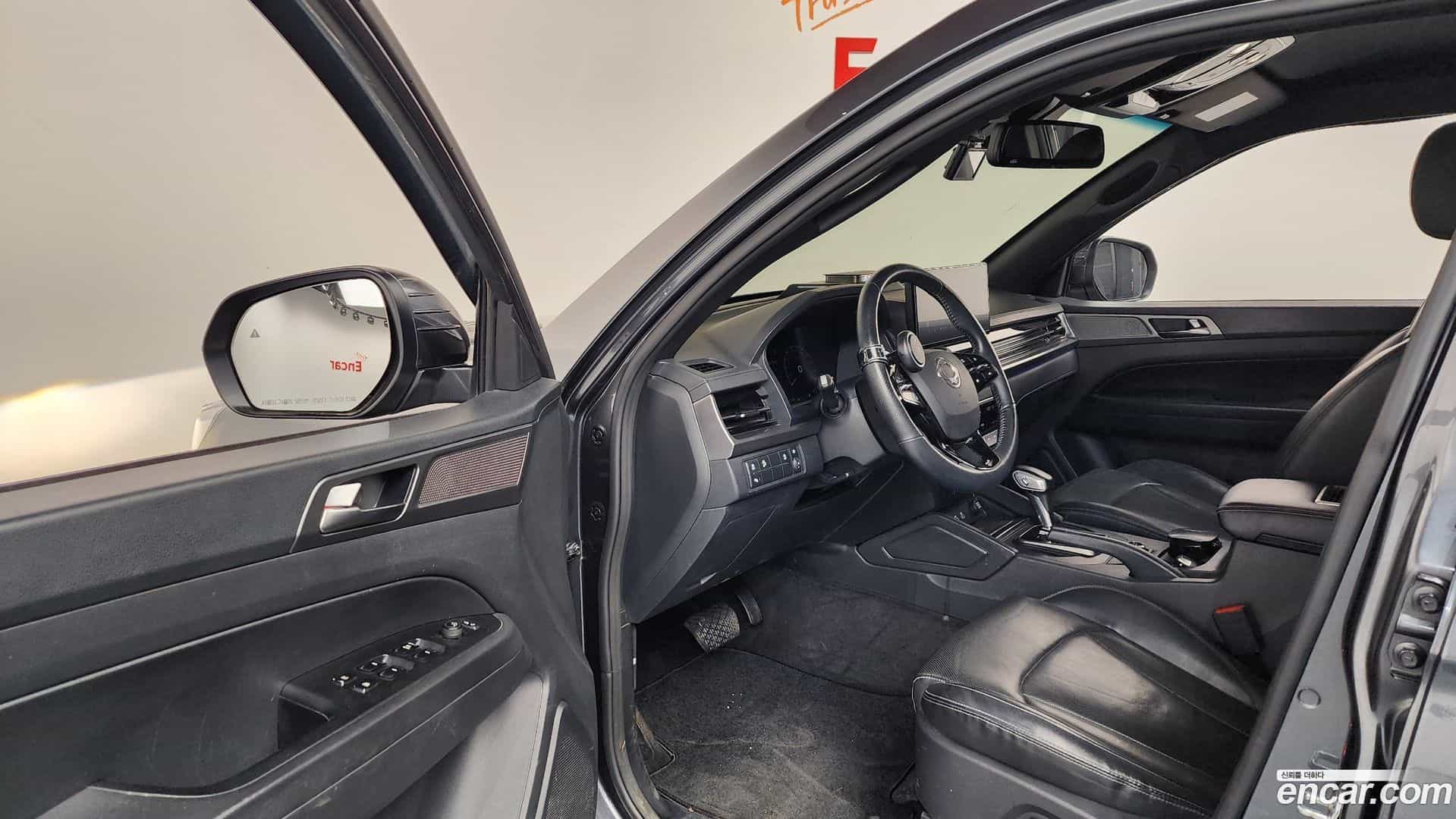 Rexton KG Mobility 2024.1-INNER-010