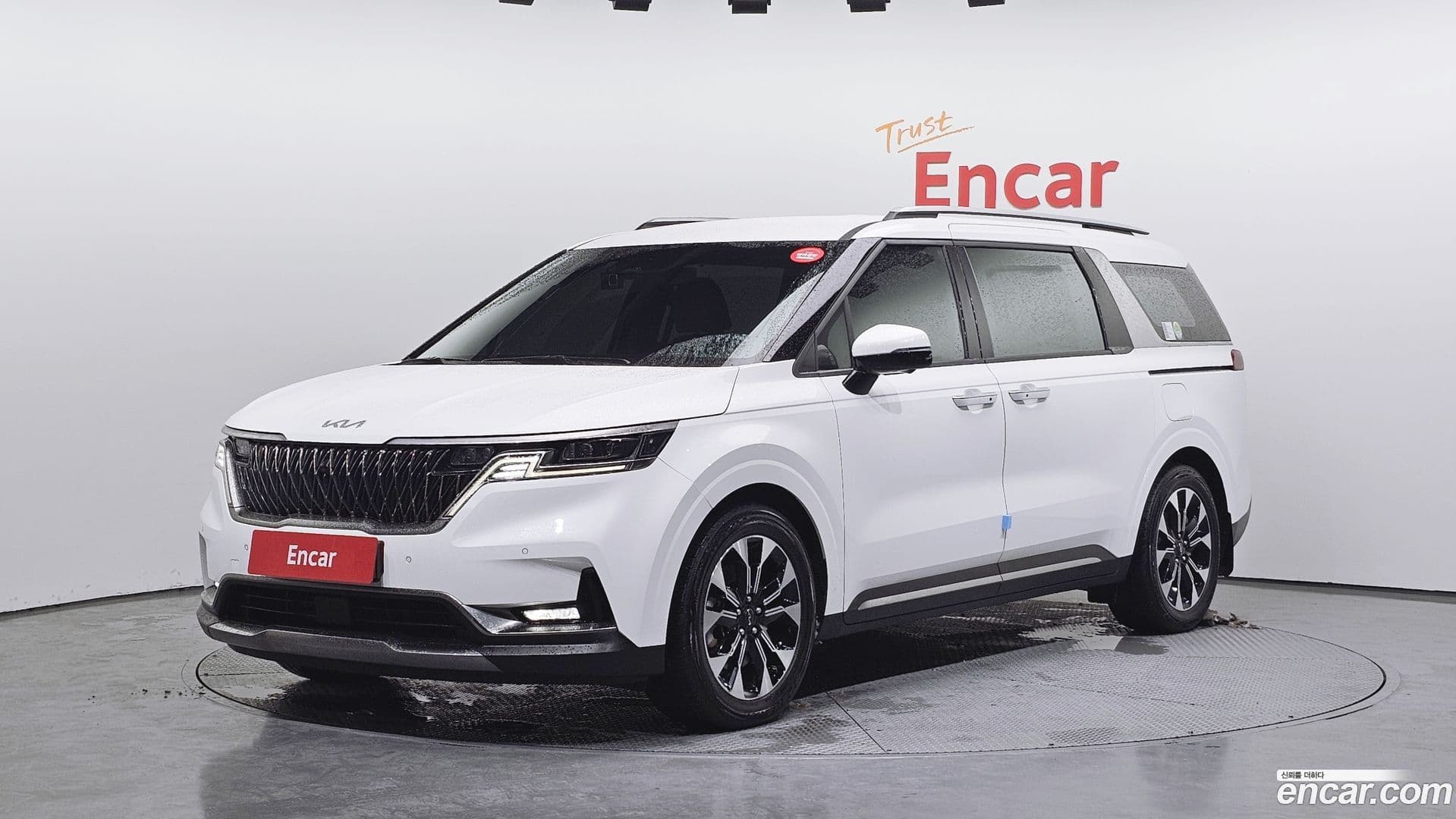 Main__Slider__Photo:Canival Kia 2022.1-0