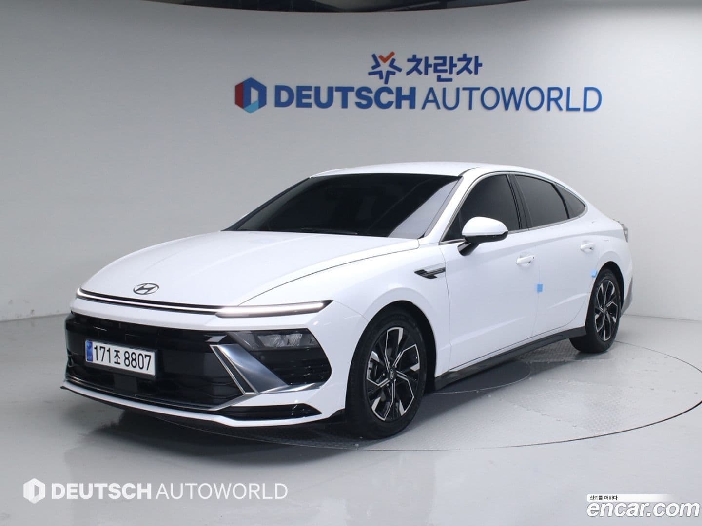 Main__Slider__Photo:Sonata Hyundai 2023.9-0