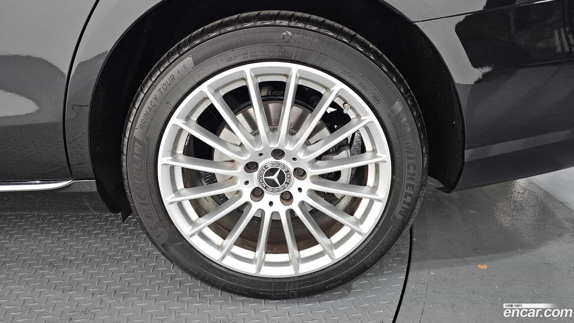 E-Class Mercedes-Benz 2022.3-OUTER-005