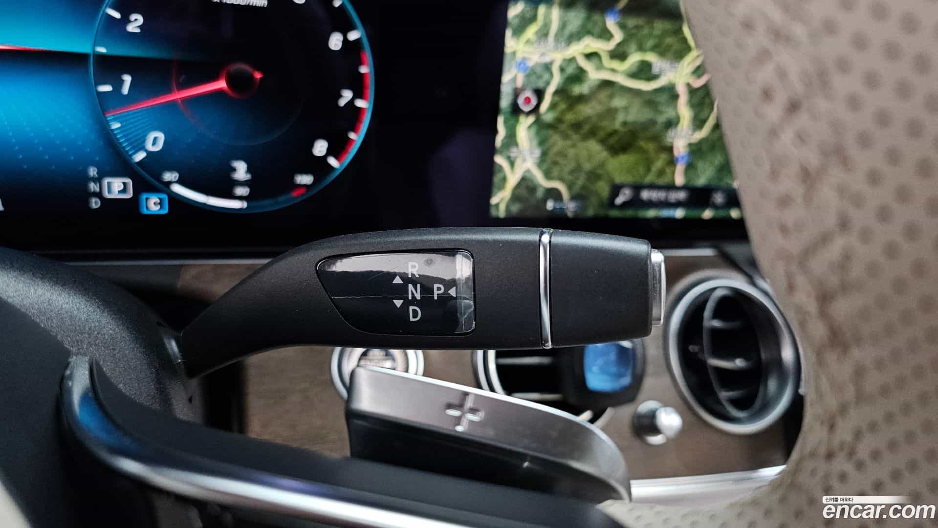 E-Class Mercedes-Benz 2022.3-INNER-009