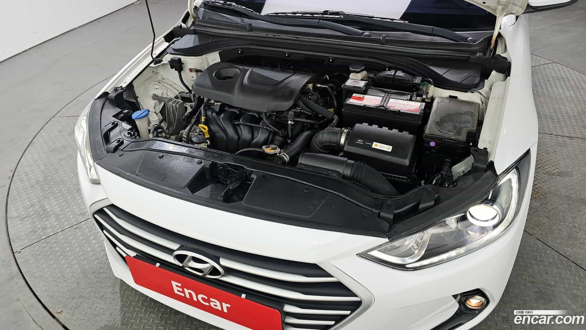 AVANTE Hyundai 2017.10-INNER-006