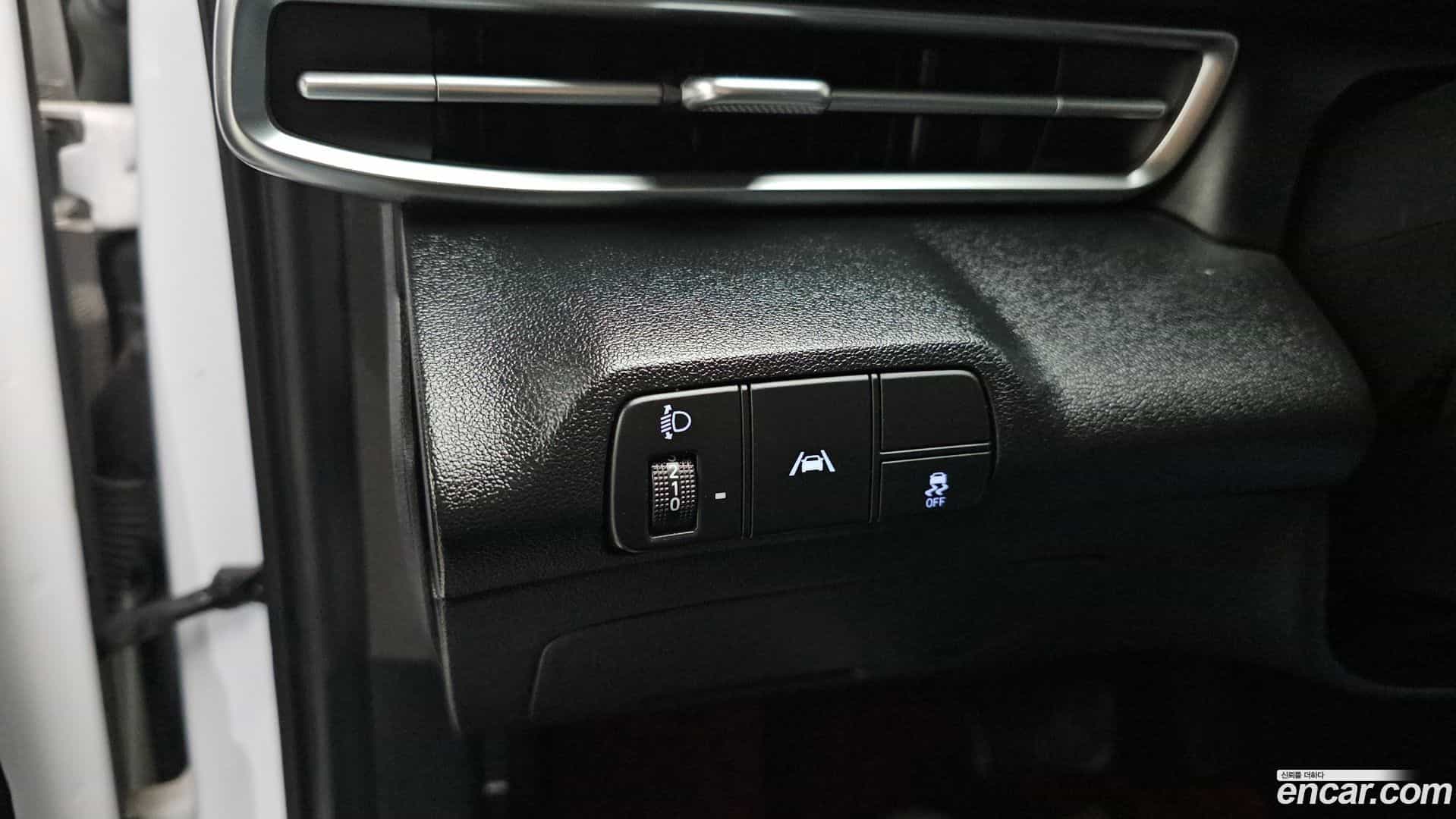 AVANTE Hyundai 2020.5-OPTION-019