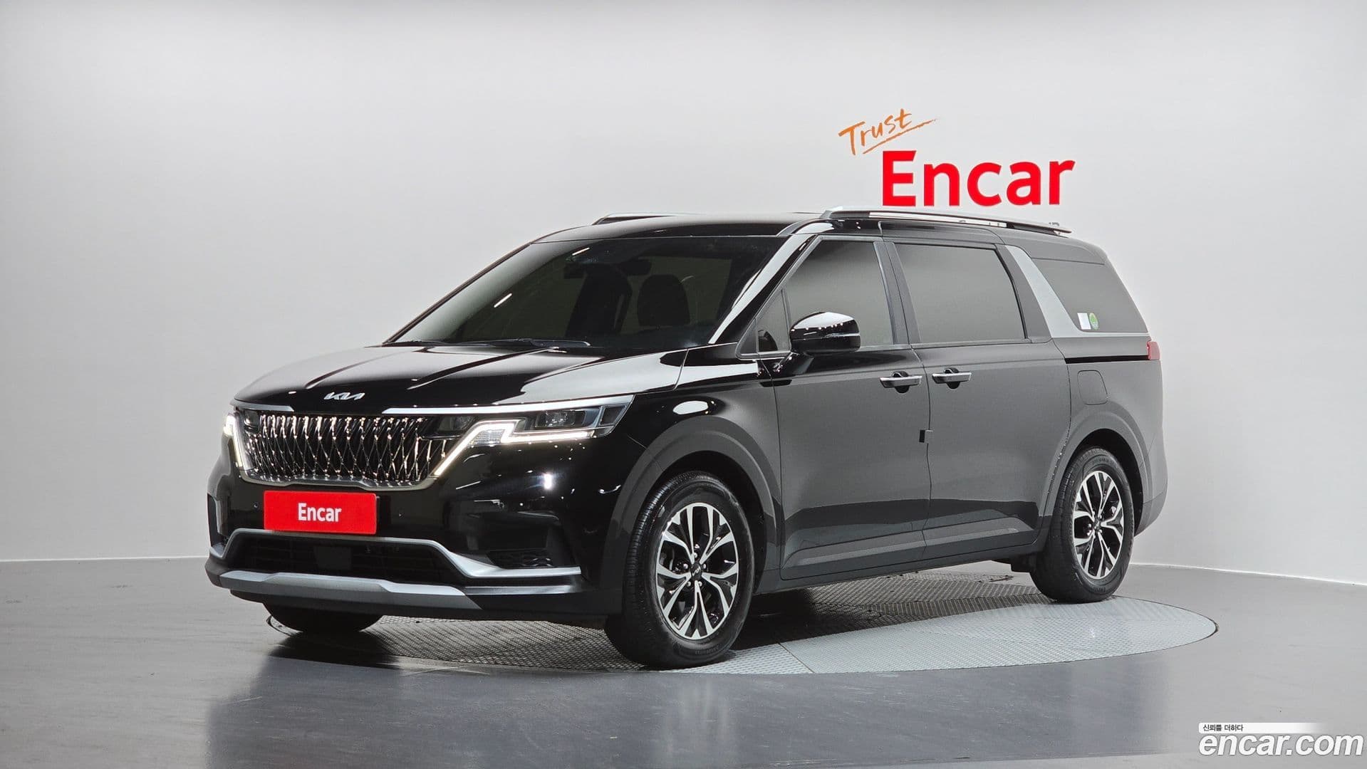 Main__Slider__Photo:Canival Kia 2022.11-0