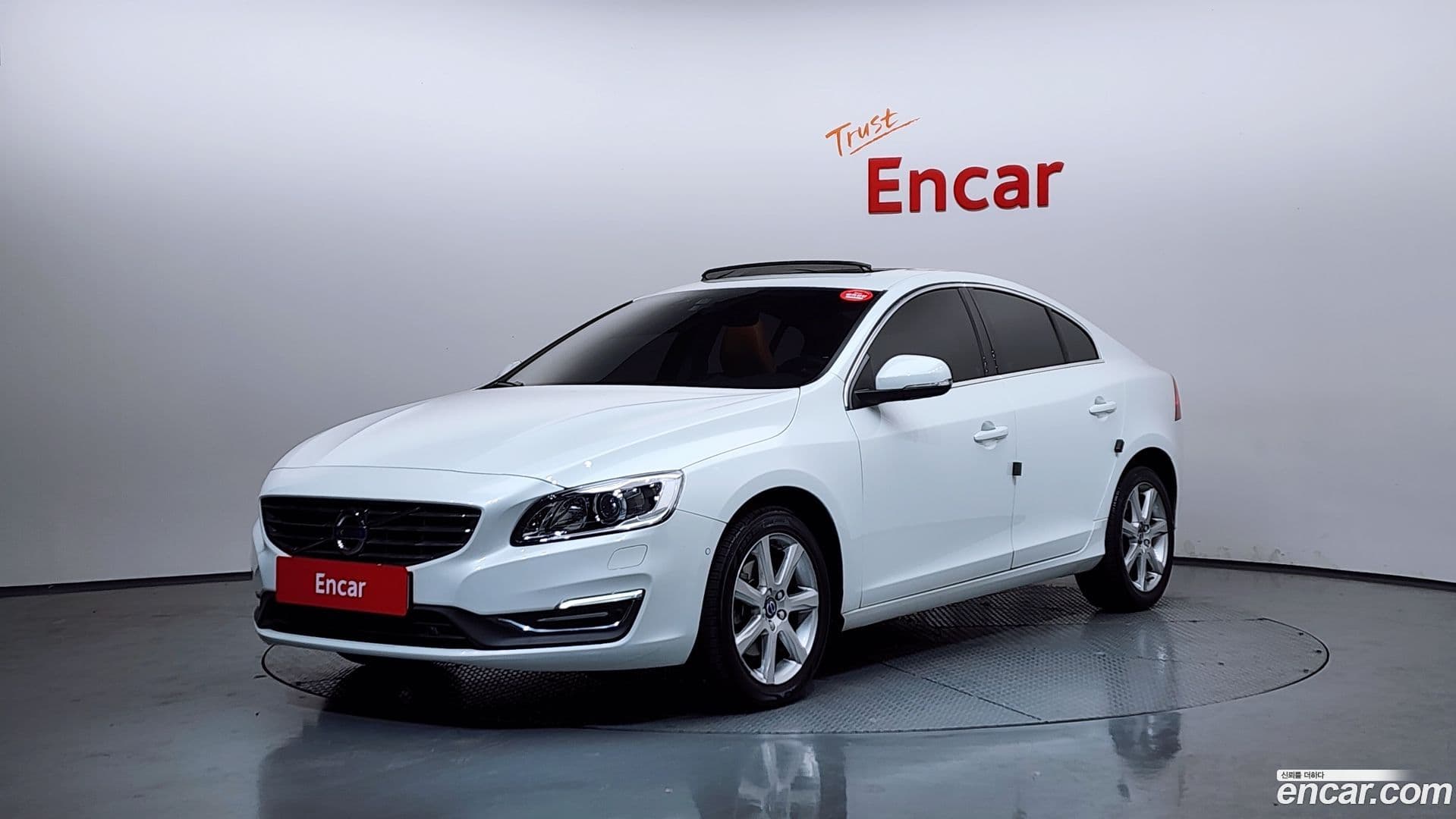 Main__Slider__Photo:S60 Volvo 2018.4-0