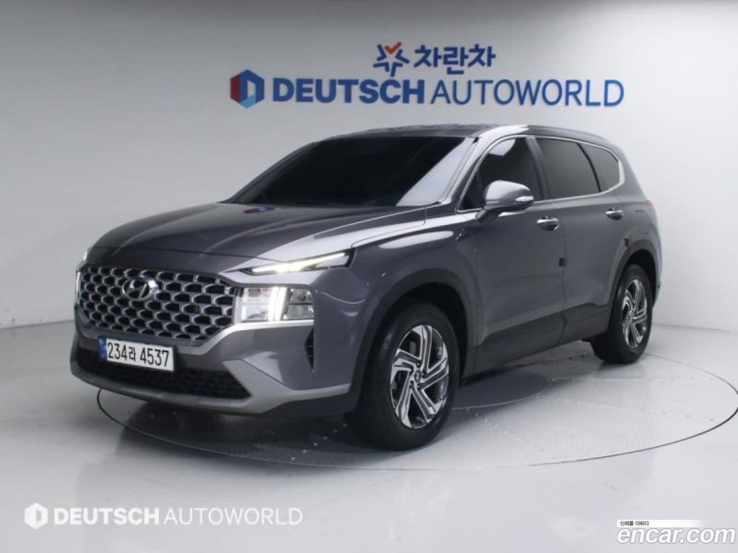 Main__Slider__Photo:Santafe Hyundai 2020.8-0