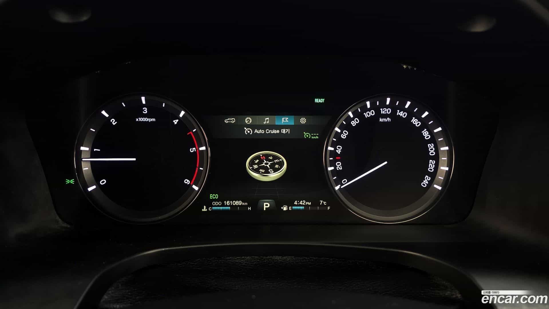 Rexton KG Mobility 2018.2-INNER-008
