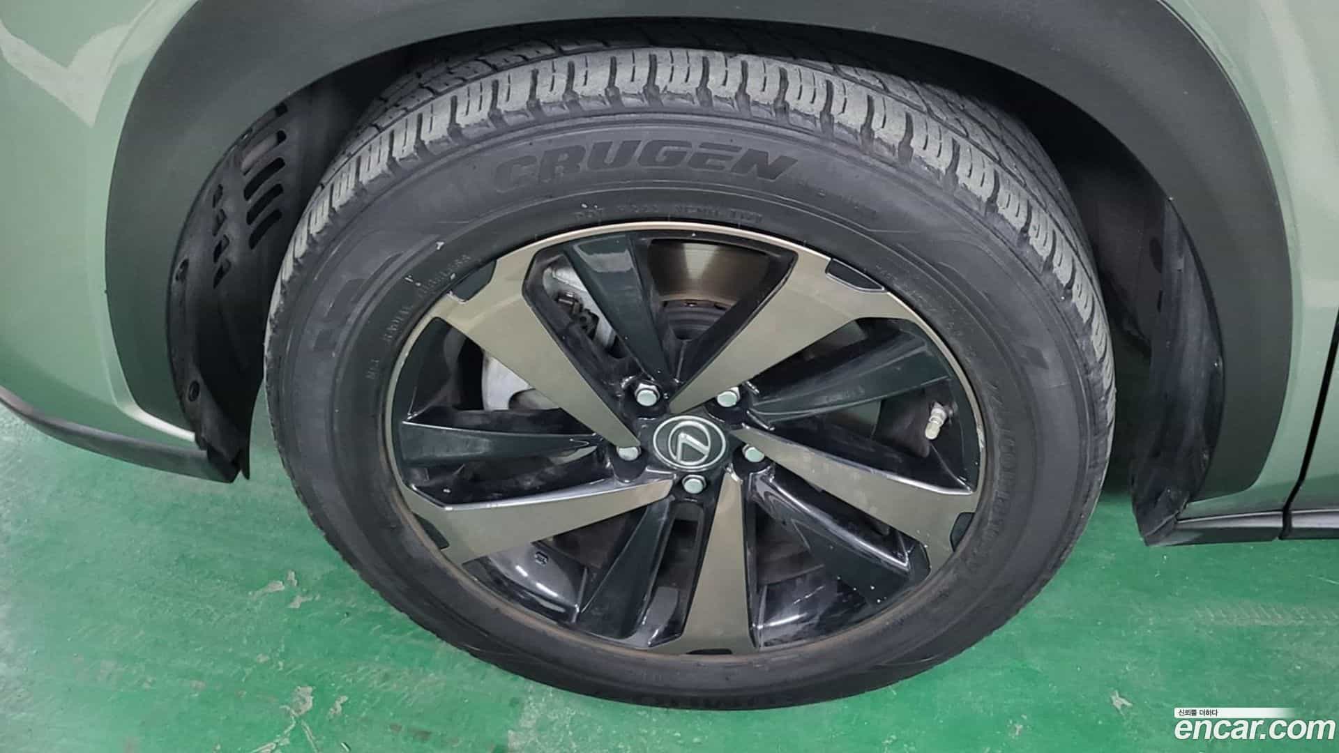 NX Lexus 2019.0-OUTER-005