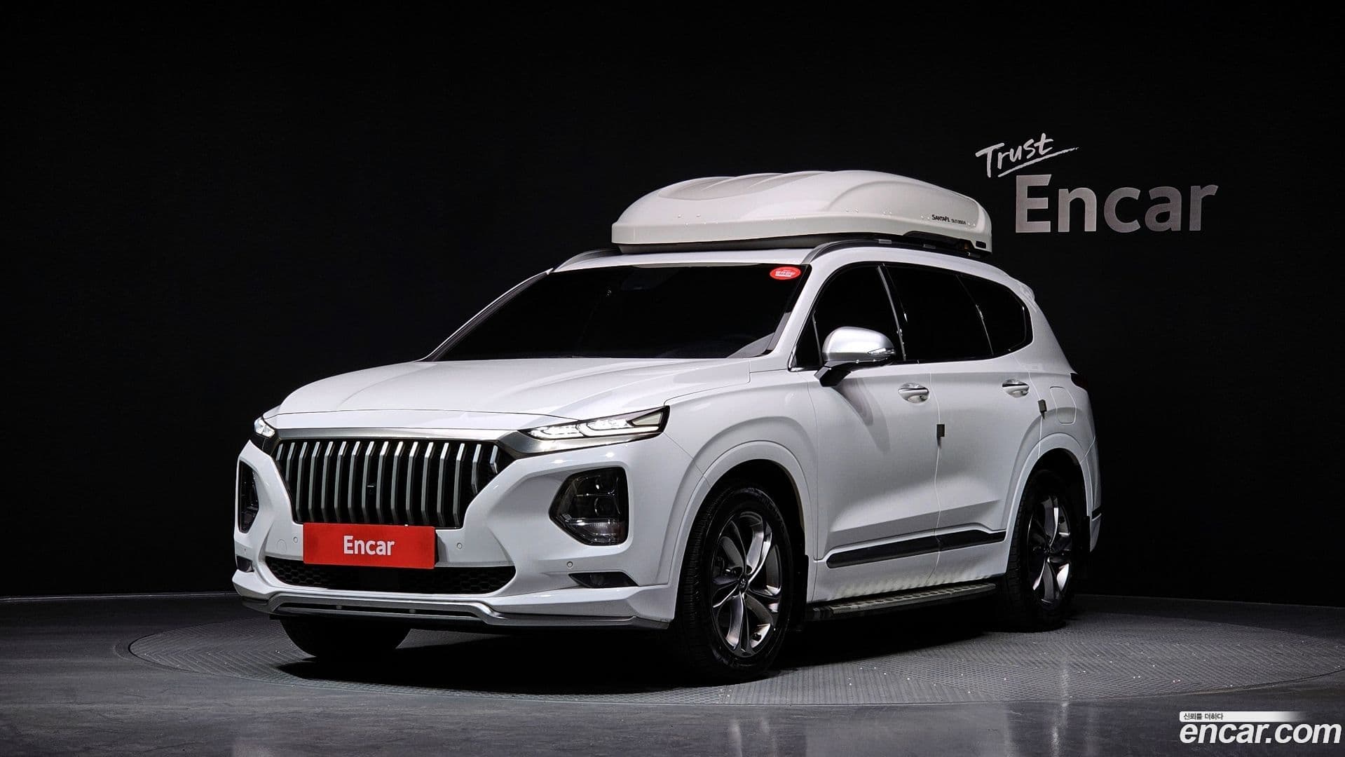 Main__Slider__Photo:Santafe Hyundai 2019.3-0
