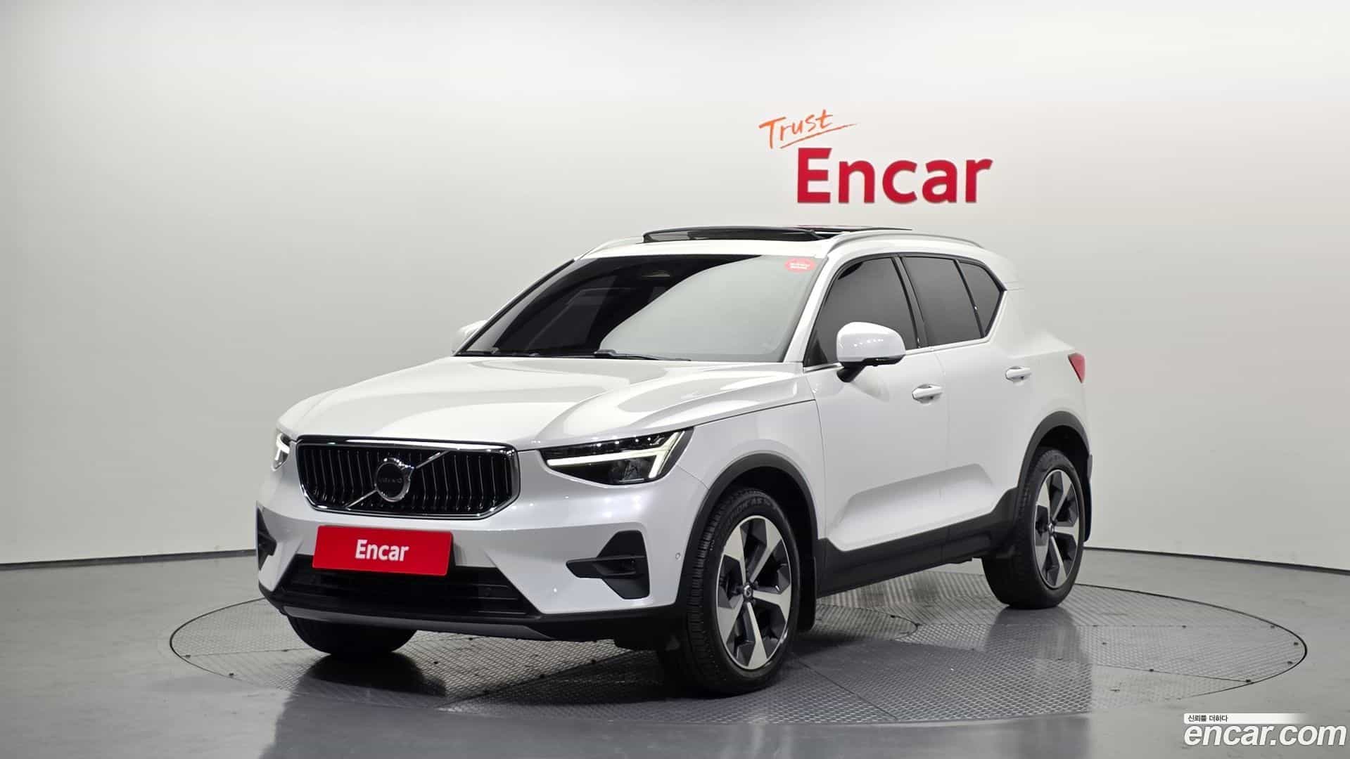 XC40 Volvo 2022.8-OUTER-001