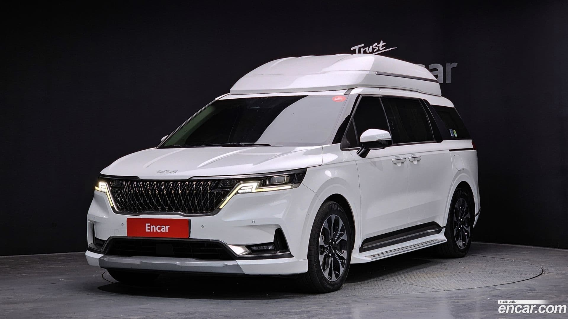 Main__Slider__Photo:Canival Kia 2022.1-0
