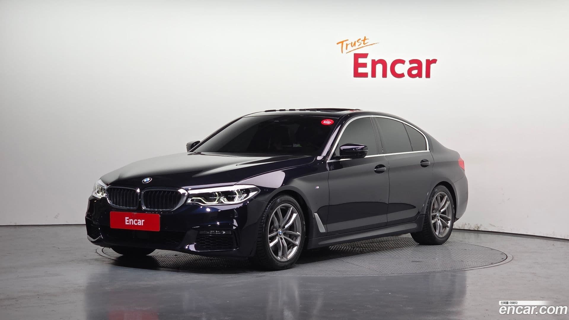 Main__Slider__Photo:5-Series BMW 2019.11-0