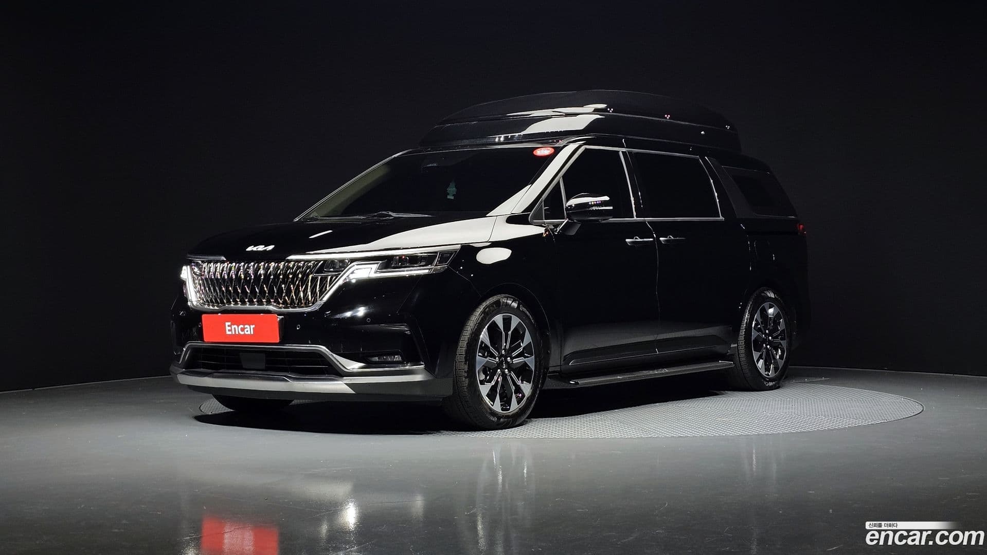 Main__Slider__Photo:Canival Kia 2023.10-0