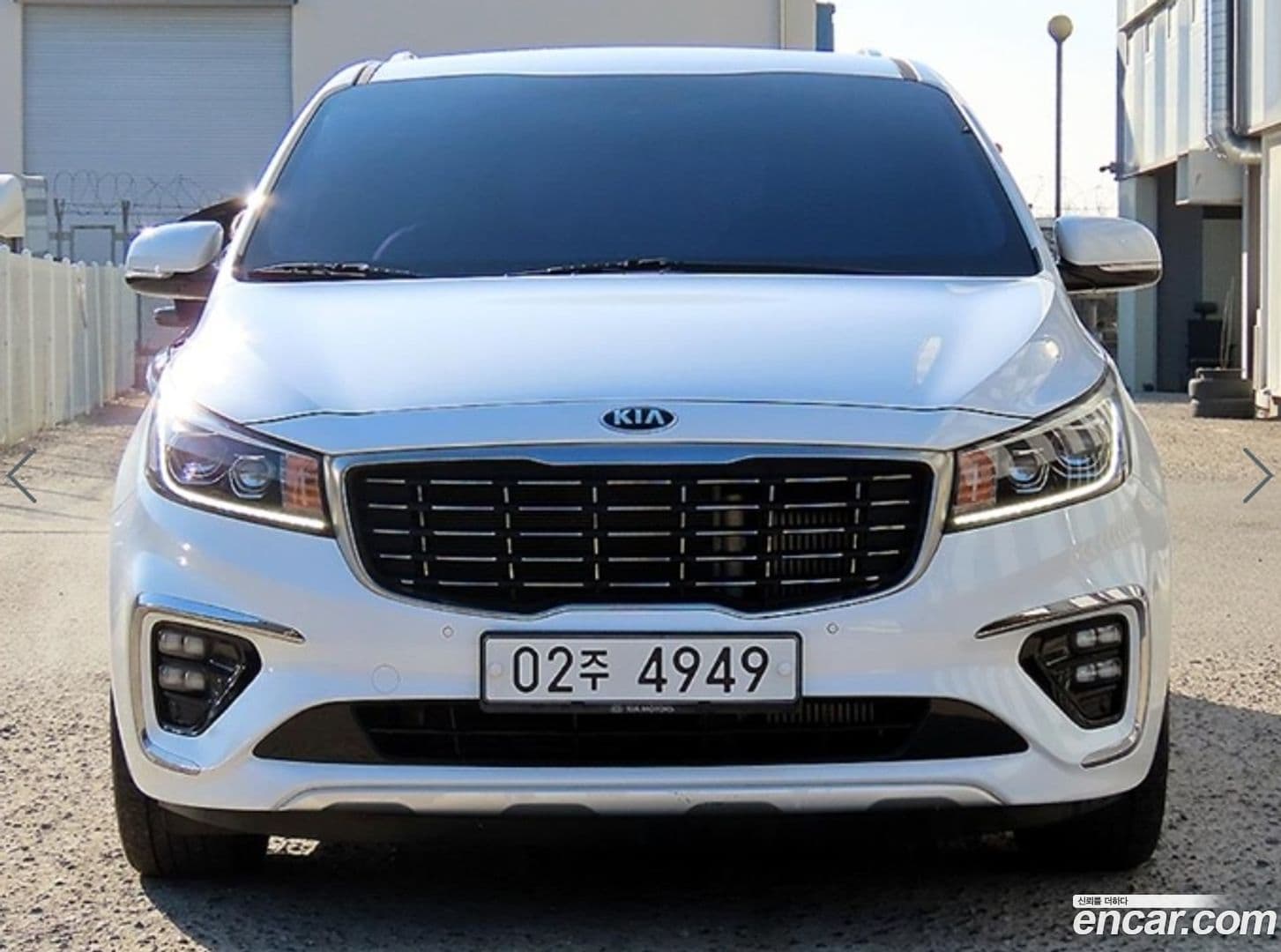 Main__Slider__Photo:Canival Kia 2018.6-0
