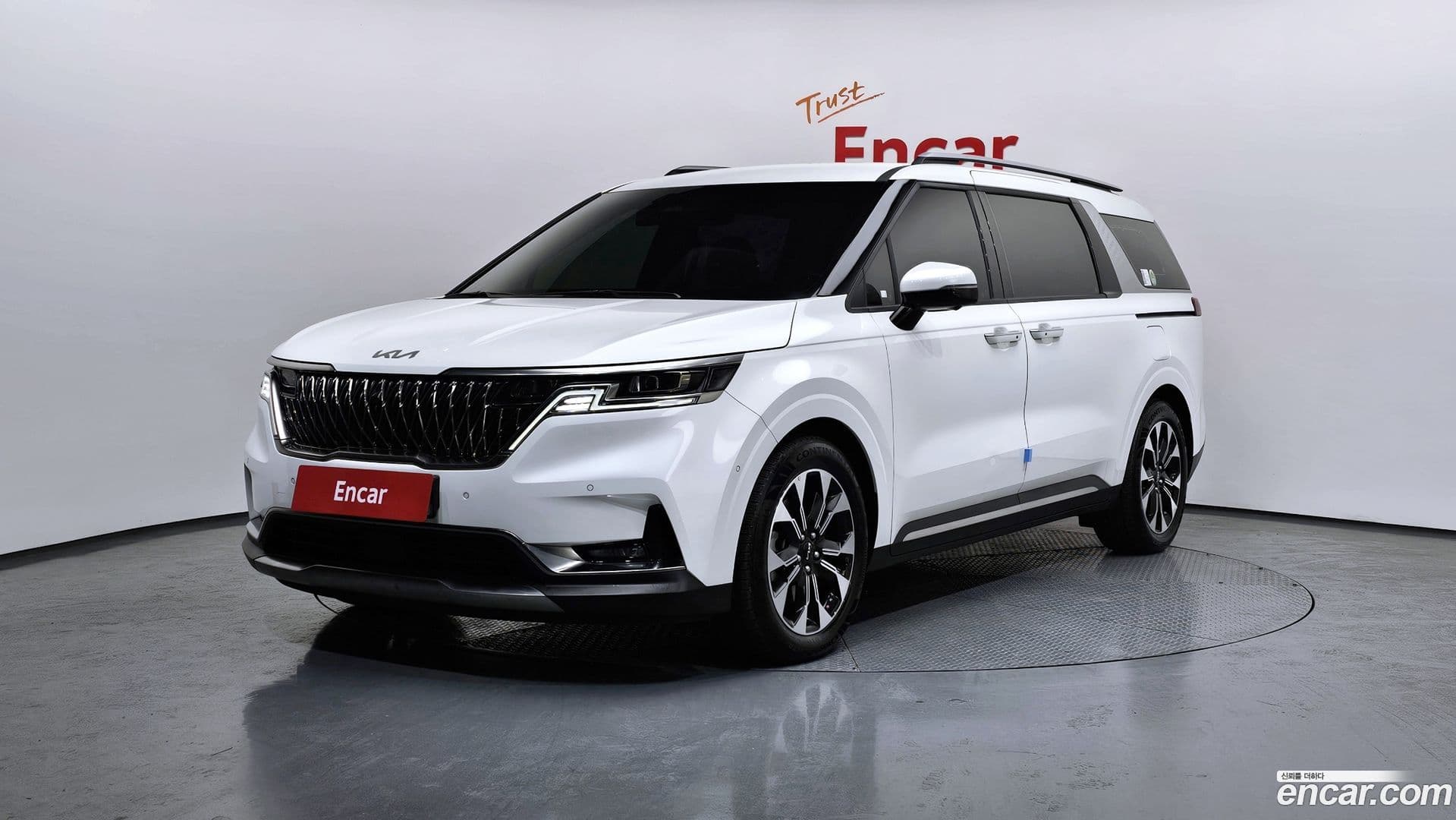 Main__Slider__Photo:Canival Kia 2022.3-0