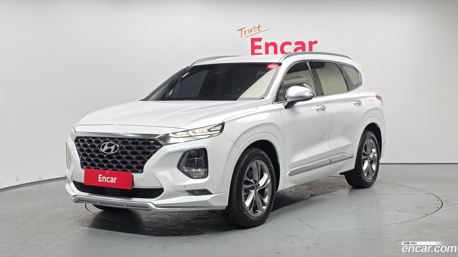 Main__Slider__Photo:Santafe Hyundai 2018.10-0
