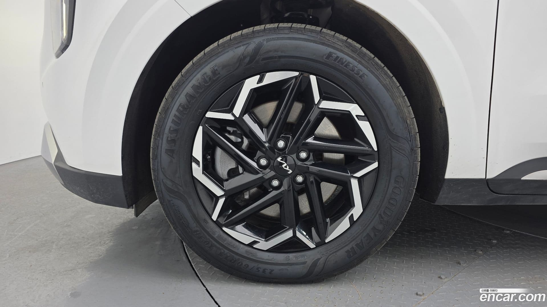 Main__Slider__Photo:Canival Kia 2024.7-4