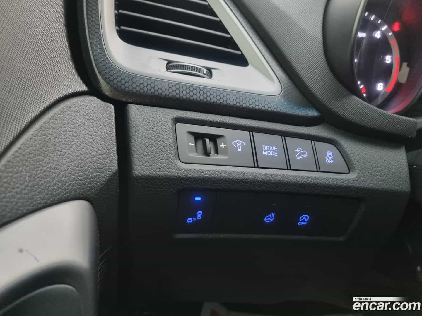 Santafe Hyundai 2018.1-OPTION-017