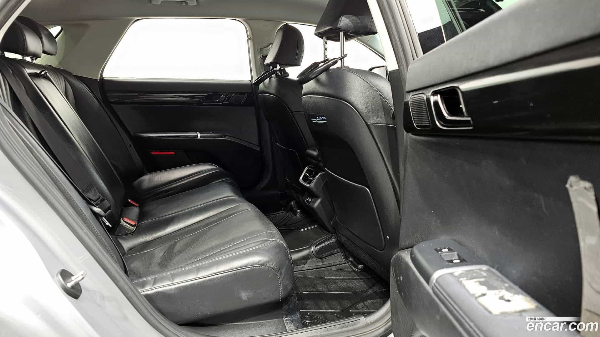 Grandeur Hyundai 2023.1-OPTION-015