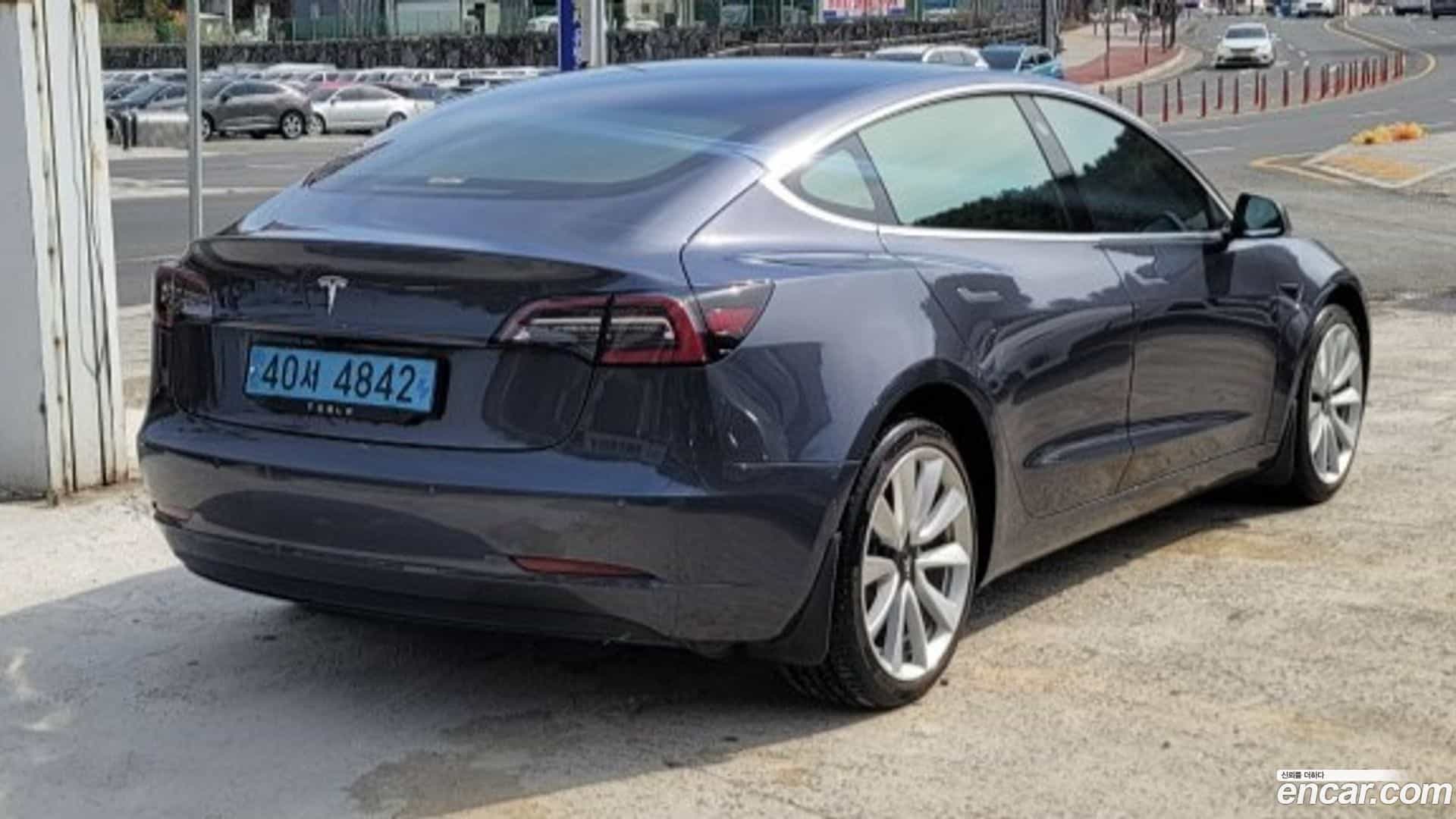 Model 3 Tesla 2020.2-OUTER-002