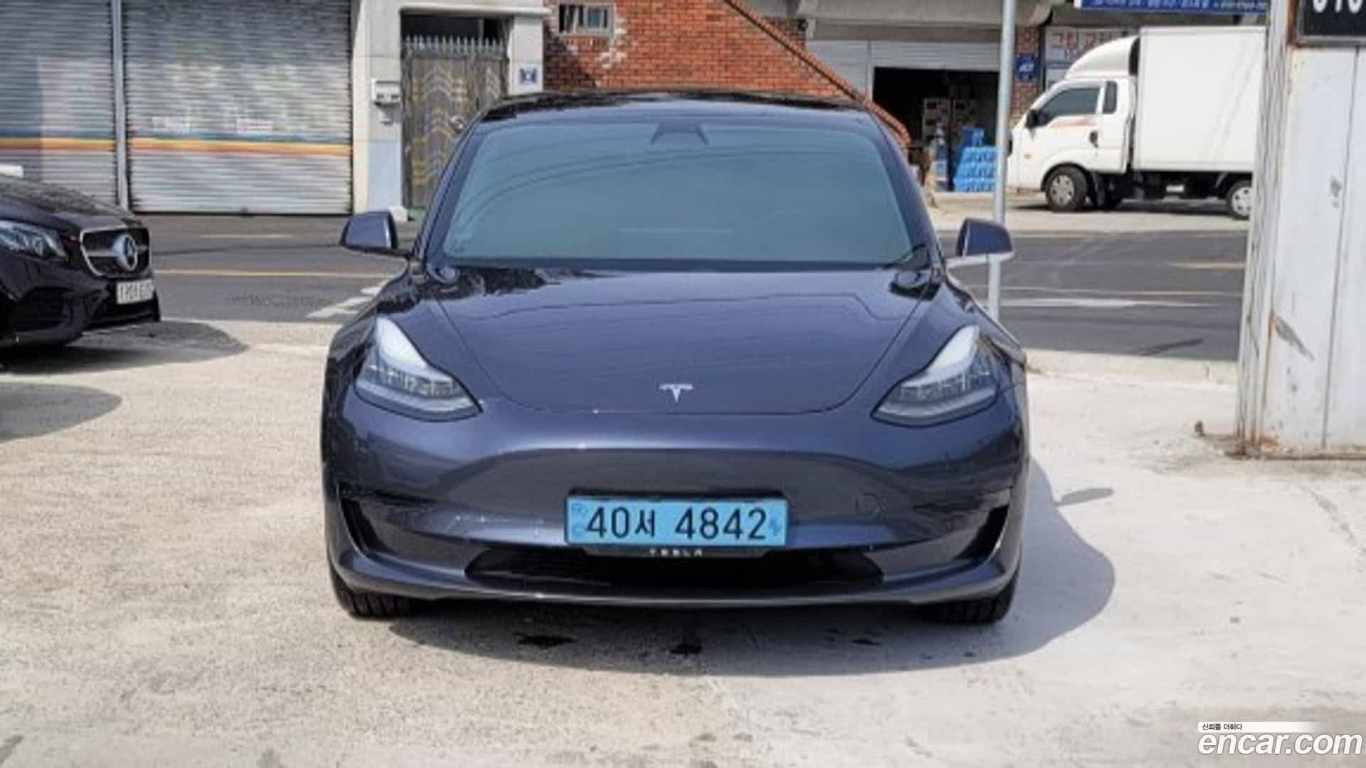 Model 3 Tesla 2020.2-OUTER-003