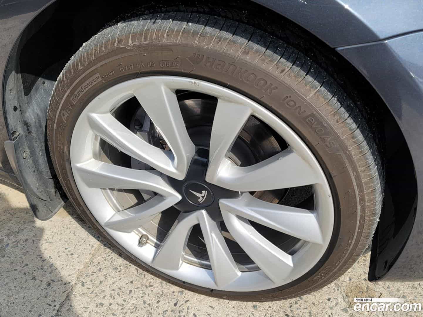 Model 3 Tesla 2020.2-OUTER-005