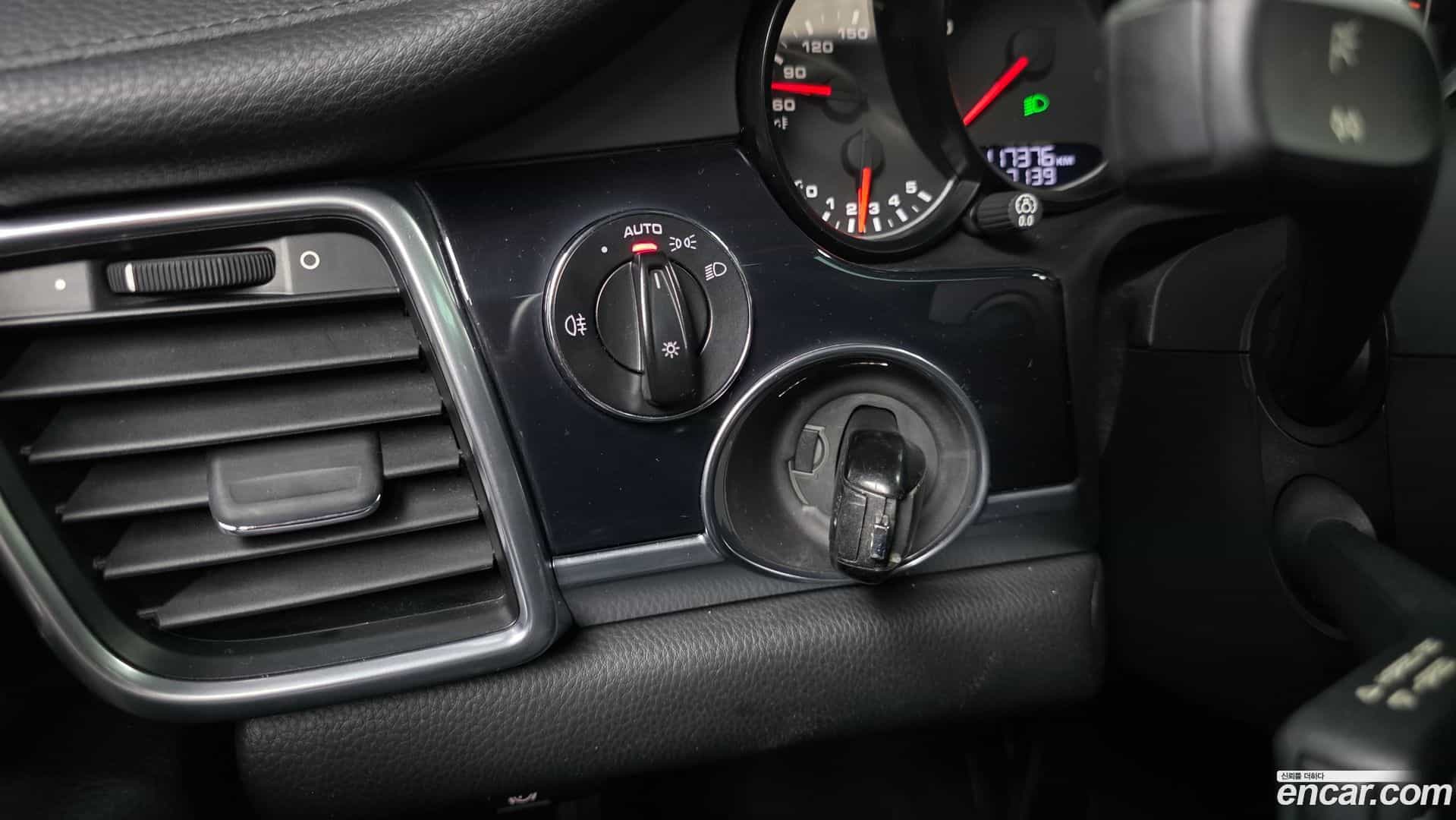Panamera Porsche 2011.6-OPTION-021