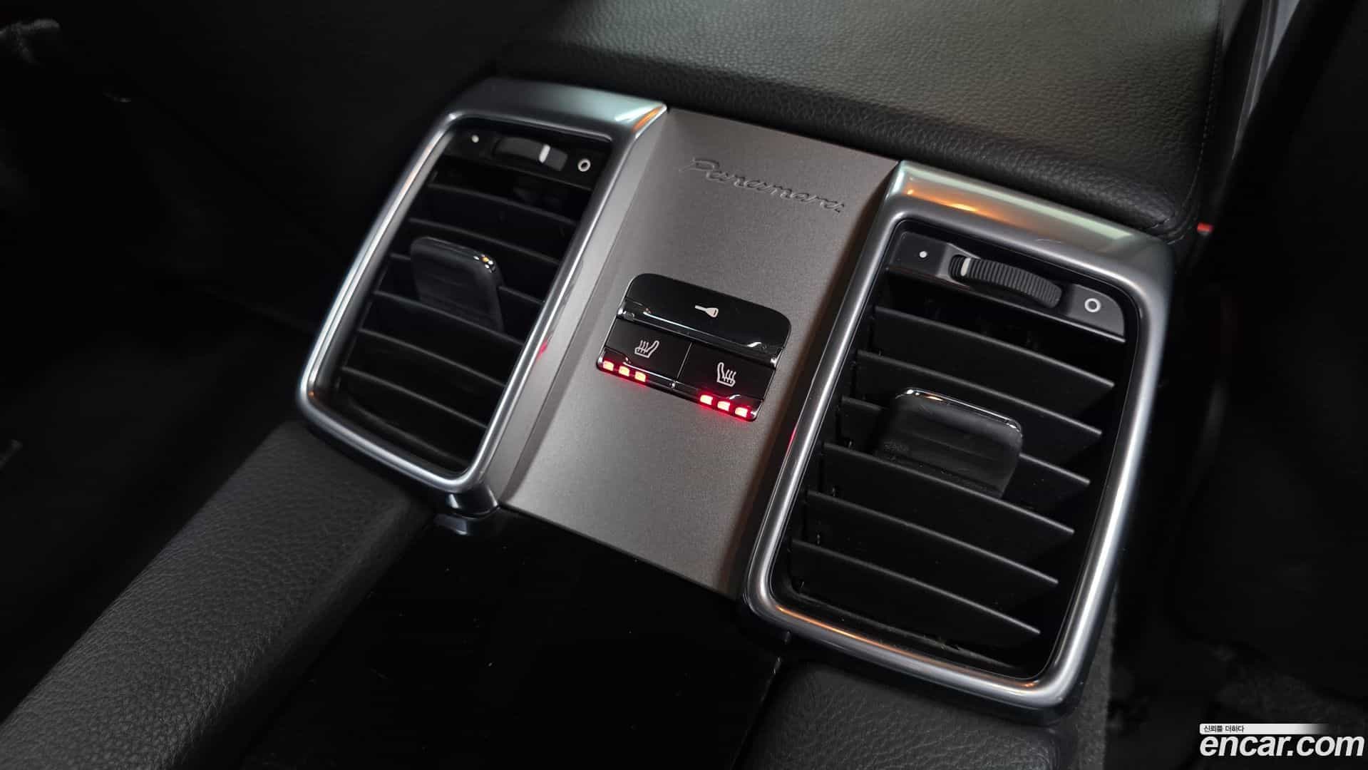 Panamera Porsche 2011.6-OPTION-022
