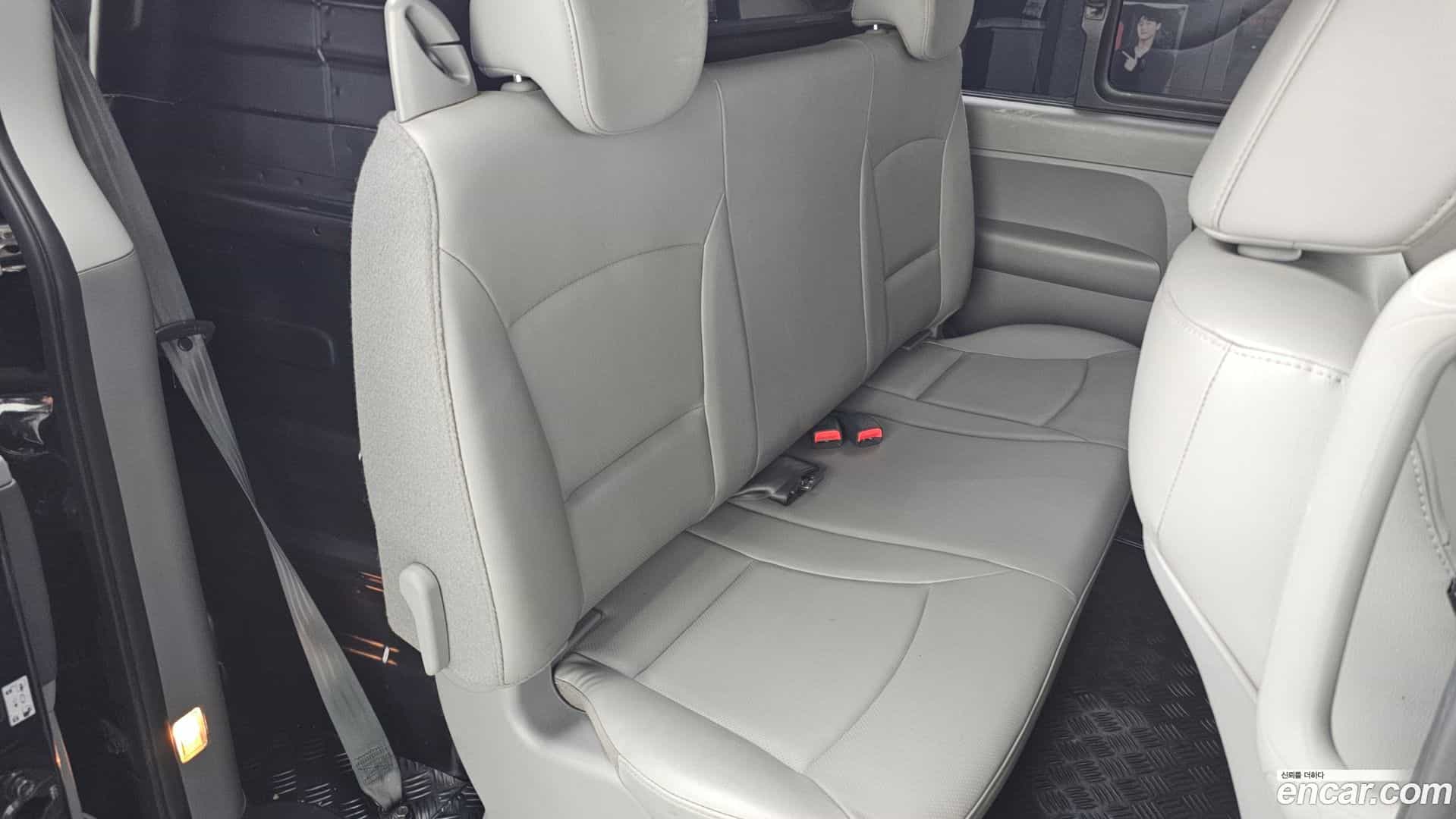 Starex Hyundai 2019.4-OPTION-016