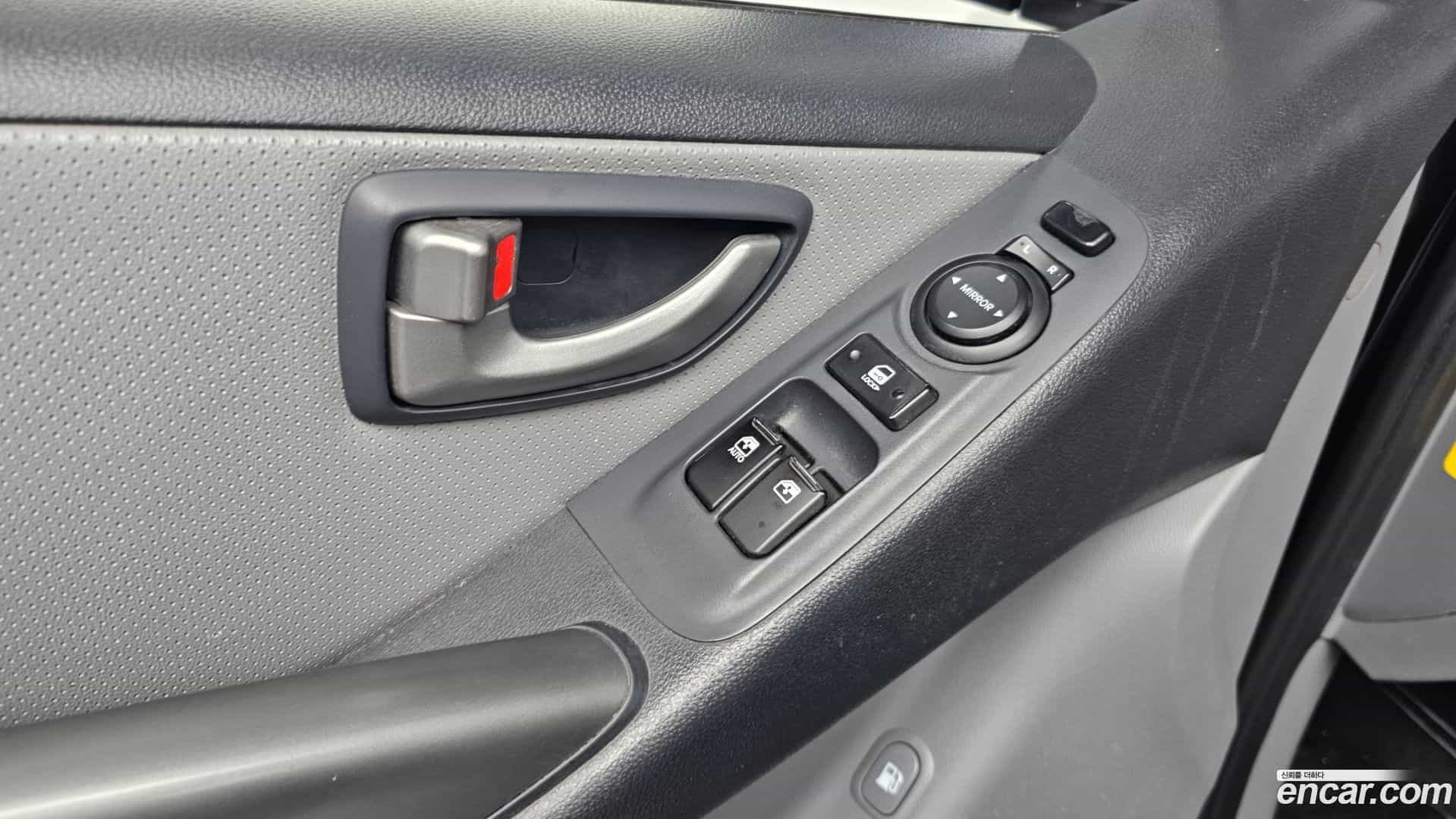 Starex Hyundai 2019.4-OPTION-021