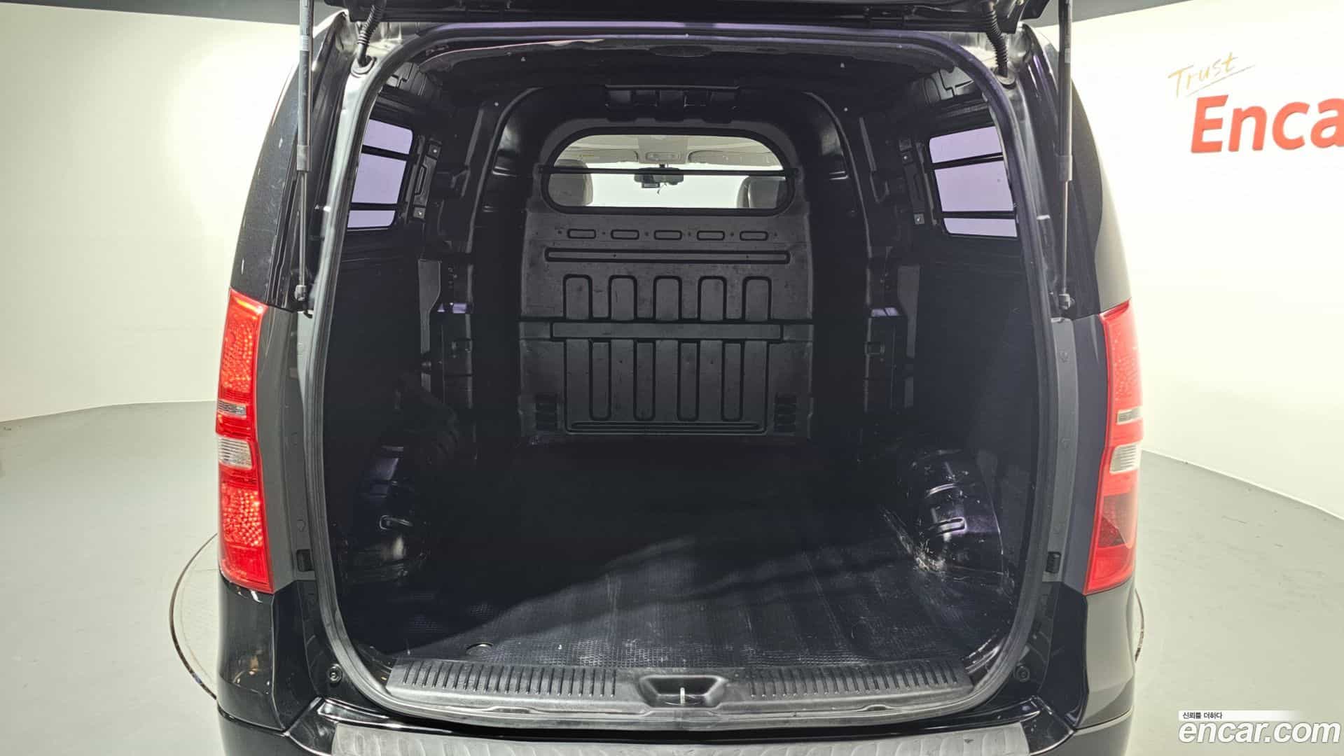 Starex Hyundai 2019.4-OPTION-024