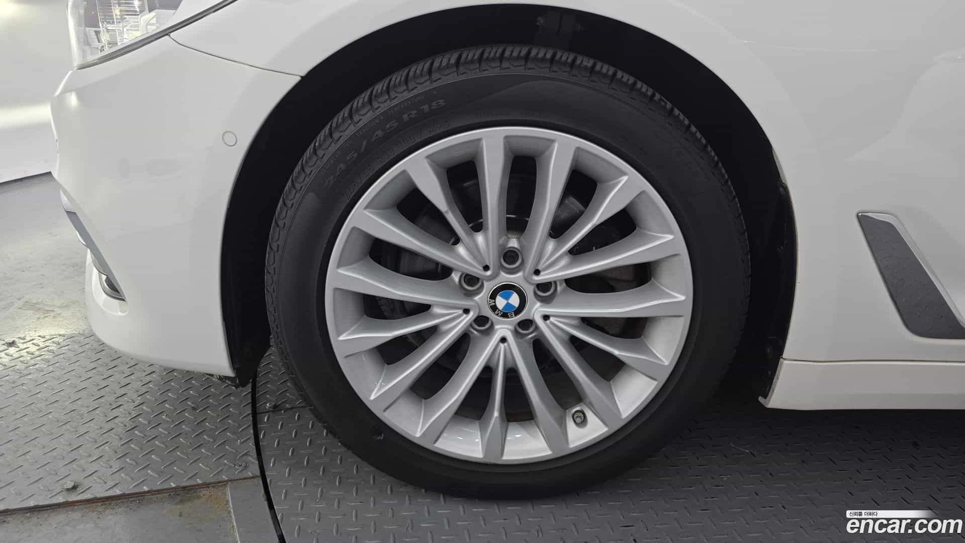 5-Series BMW 2018.5-OUTER-005