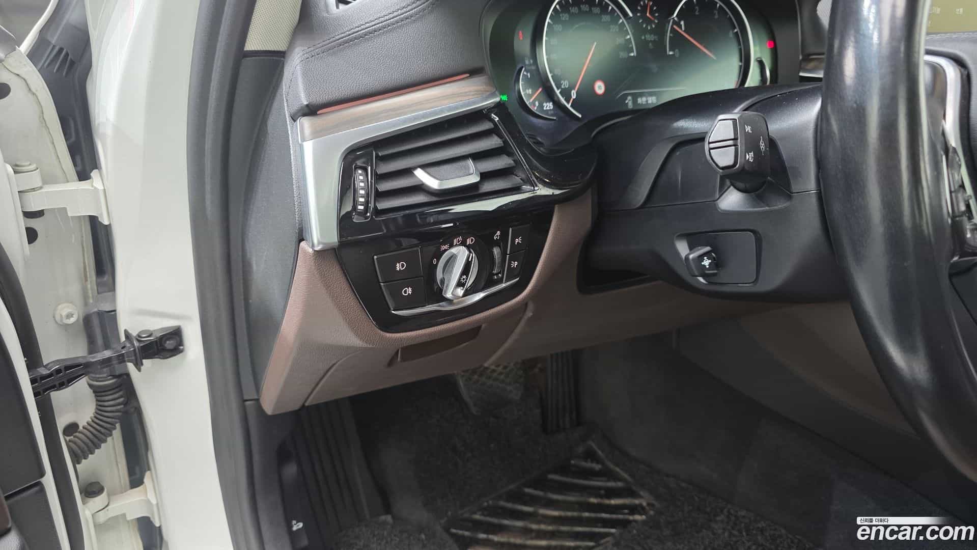 5-Series BMW 2018.5-OPTION-018