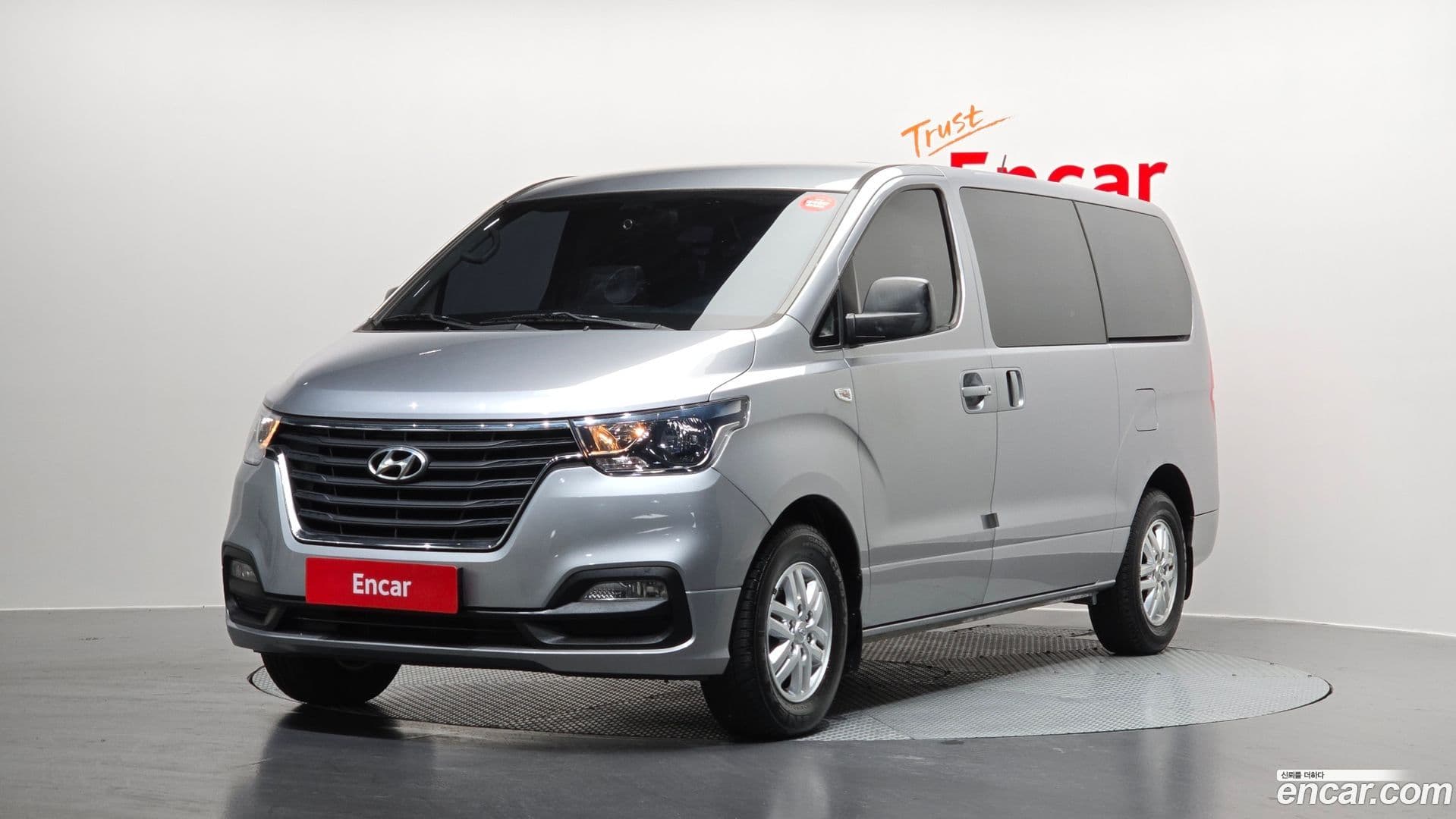 Main__Slider__Photo:Starex Hyundai 2018.1-0