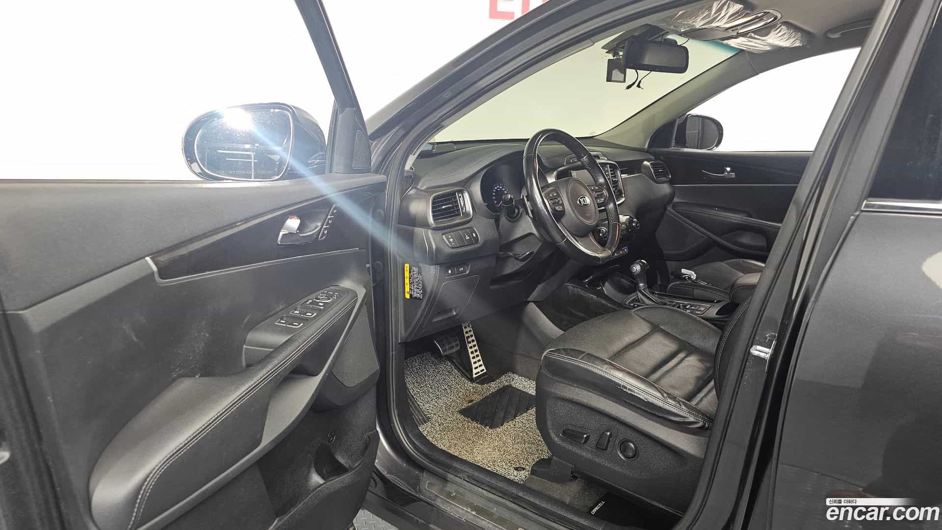 Sorento Kia 2017.1-INNER-010
