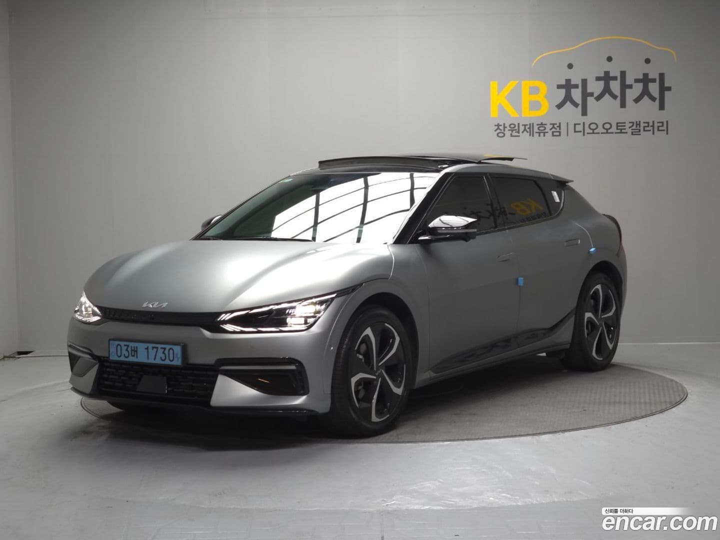 Main__Slider__Photo:EV6 Kia 2022.4-0